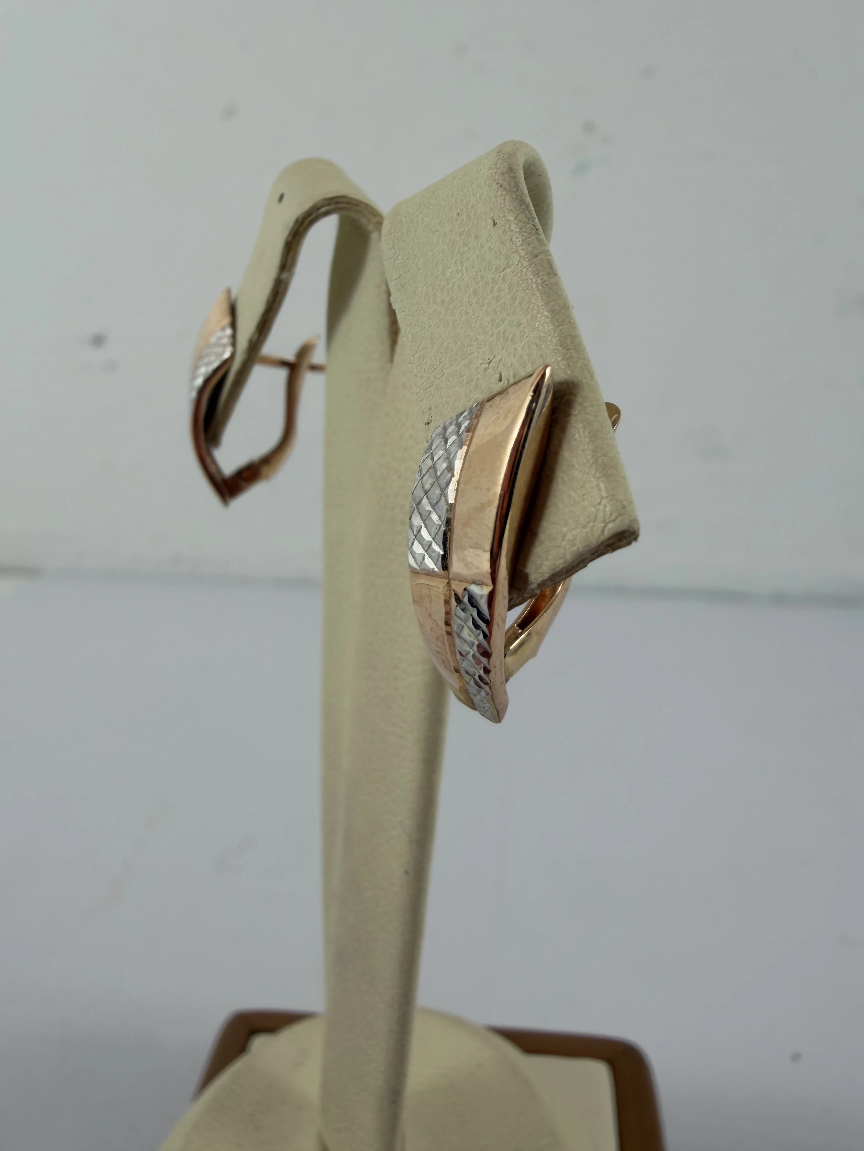 wyrob-jubilerski-uzywany-zlote-kolczyki-585-173-ean-gtin-0000001128624