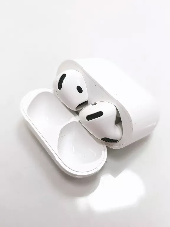 sluchawki-apple-airpods-4-anc-icloud-aleje-jerozolimskie-33-warszawa-boonum