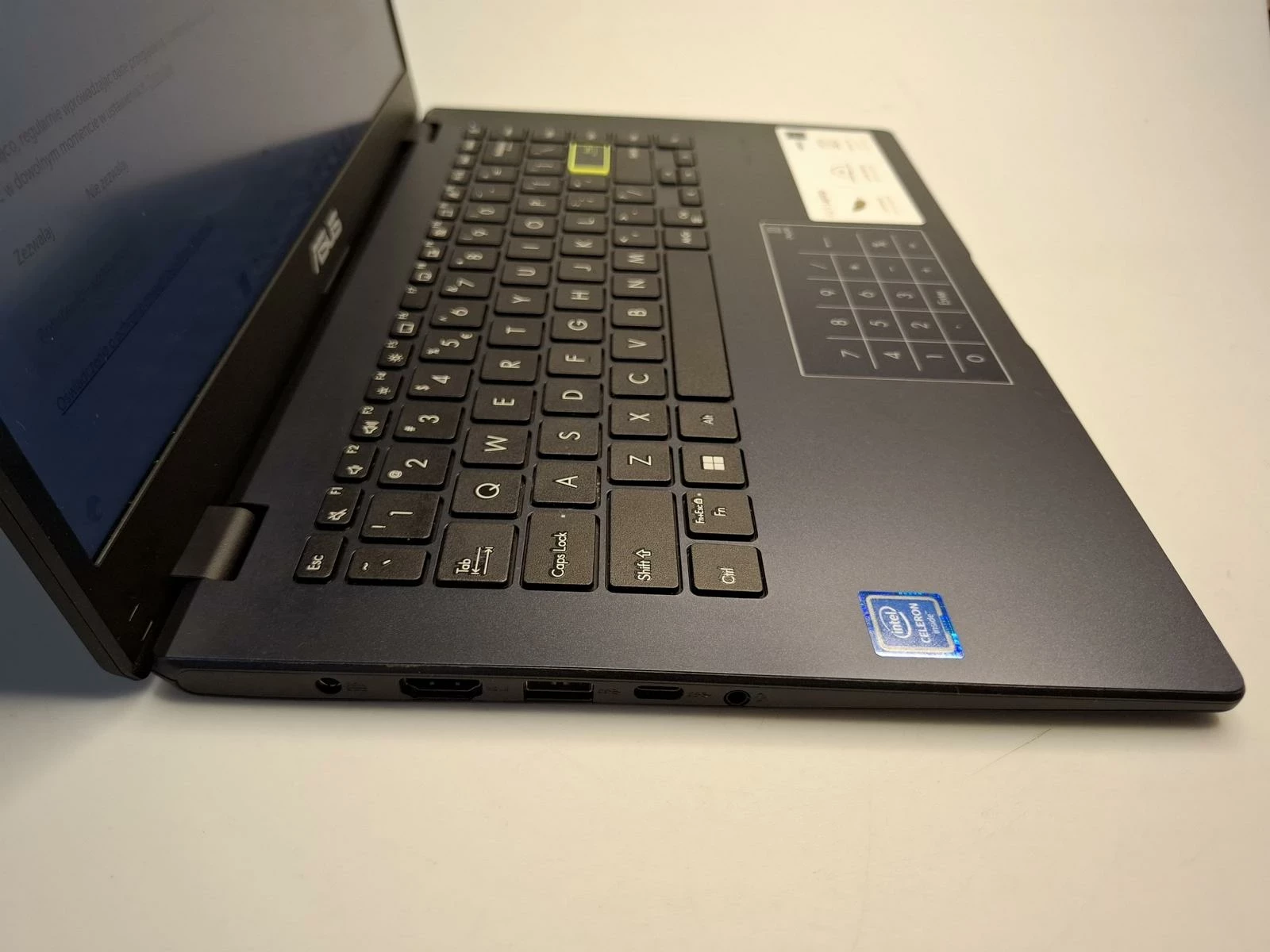 laptop-asus-l410m-4gb-ram-128gb-win-11-intel-celeron-przekatna-ekranu-1400