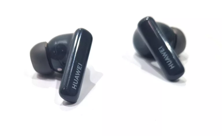 sluchawki-huawei-freebuds-5i-t0041l-stan-11323-2