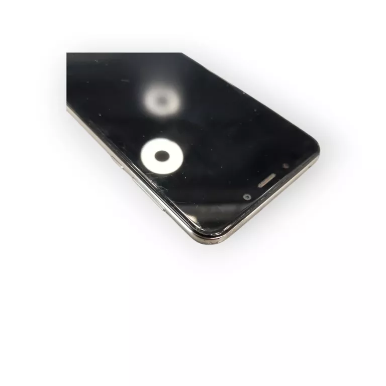 telefon-smartfon-motorola-one-4-gb-64-gb-4g-lte-pekniecie-przekatna-ekranu-586