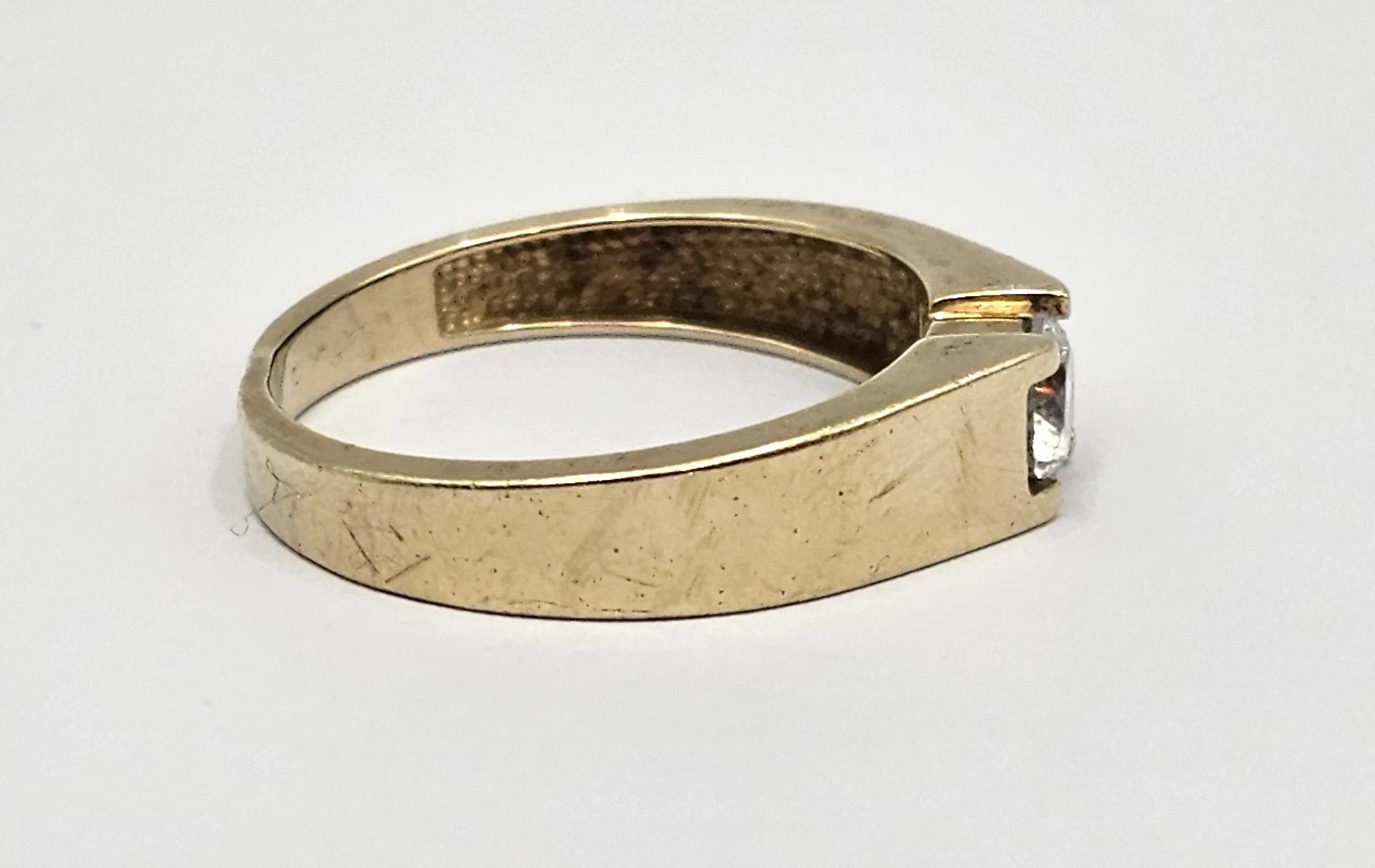 zloty-pierscionek-333-239g-r12-material-15835-2