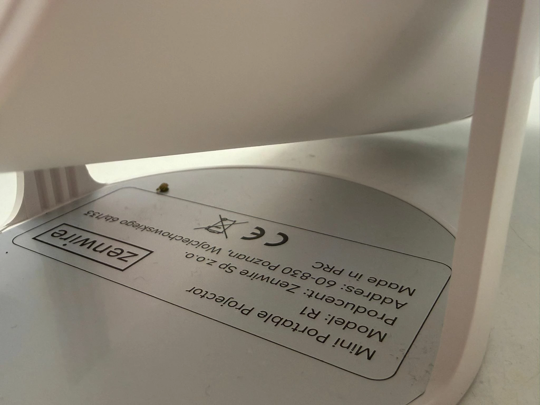 projektor-zenwire-r1-led-hd-ready-wi-fi-bluetooth-android-stan-11323-2