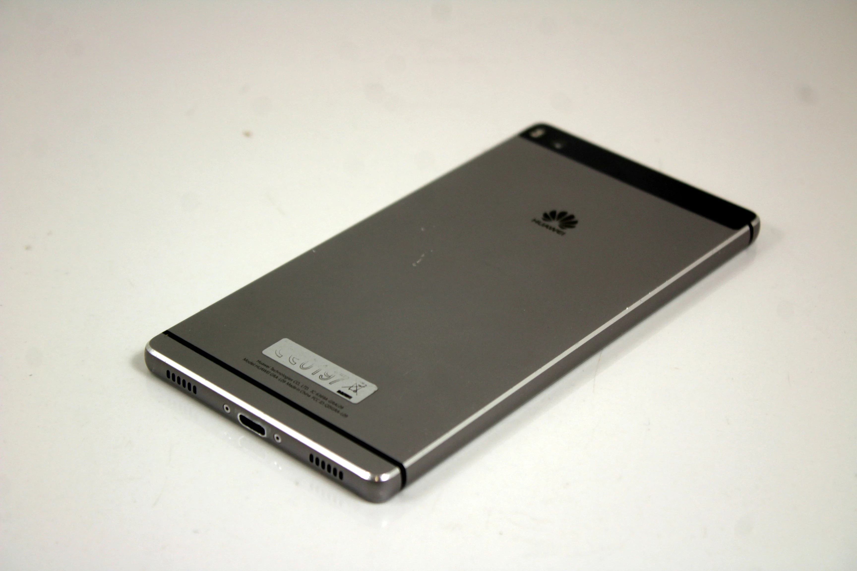 telefon-huawei-p8-przekatna-ekranu-500