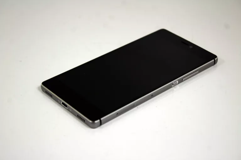 telefon-huawei-p8-stan-11323-2