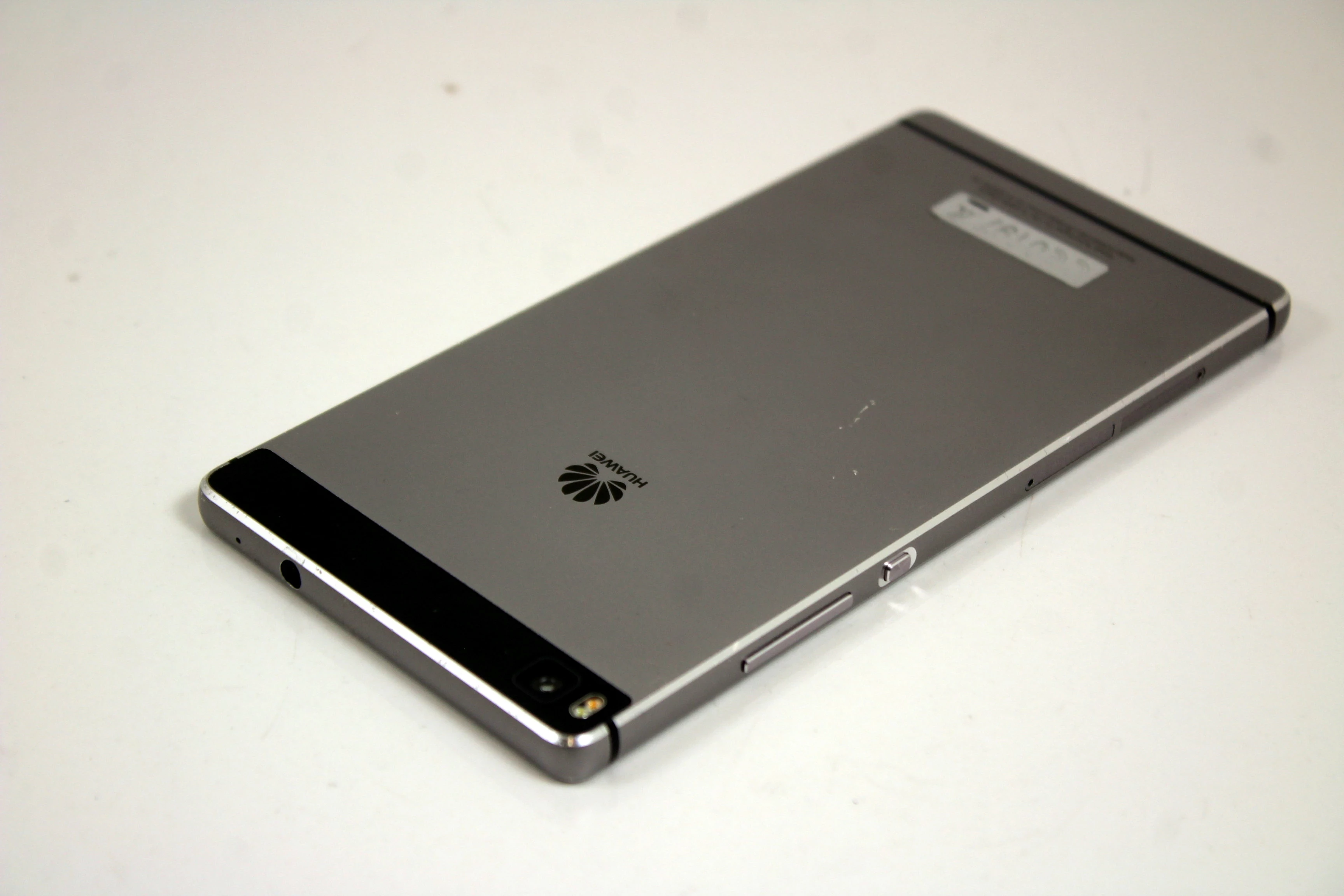 telefon-huawei-p8-typ-202685-212929