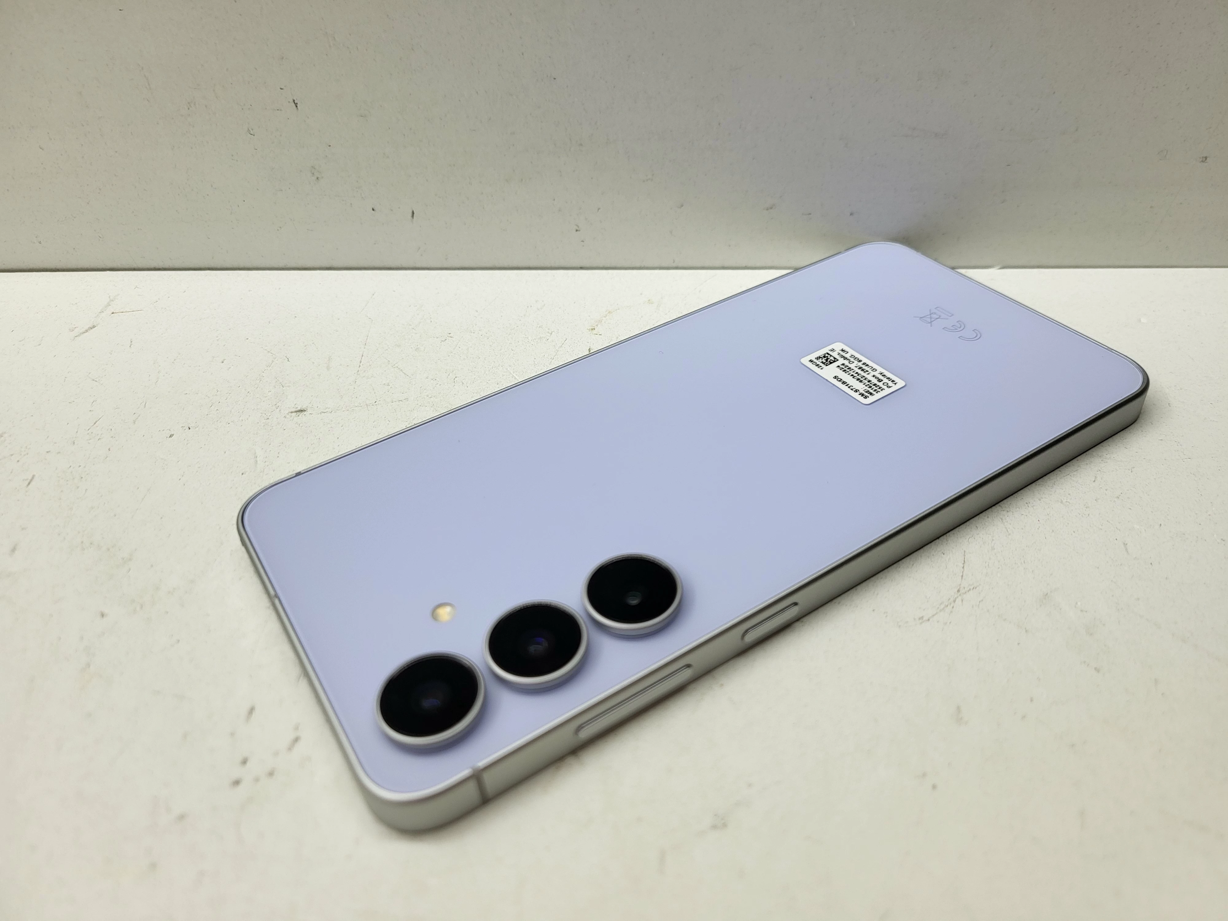 samsung-galaxy-s25-fe-system-operacyjny-4388-1