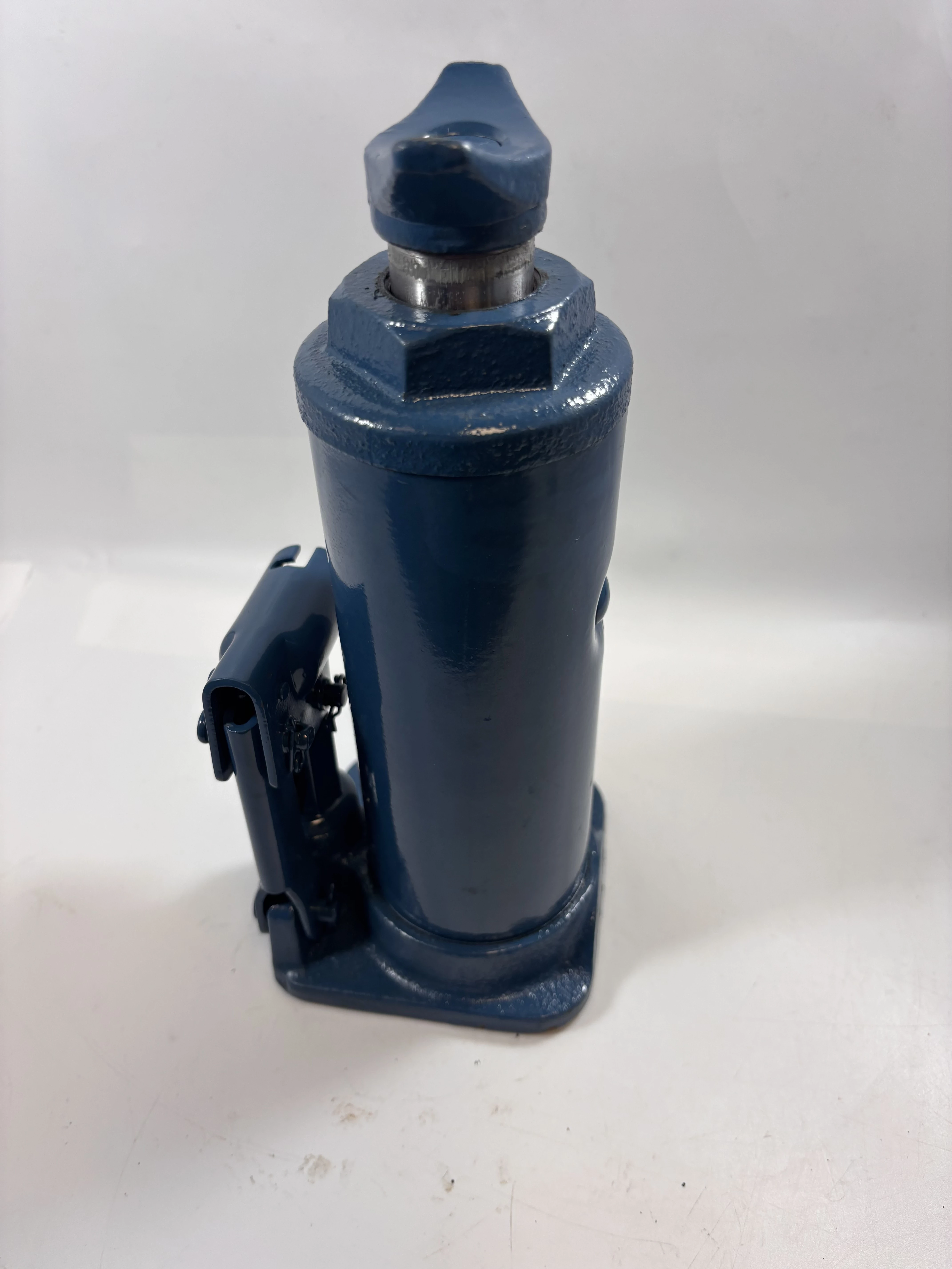 lewarek-olejowy-2t-udzwig-200000