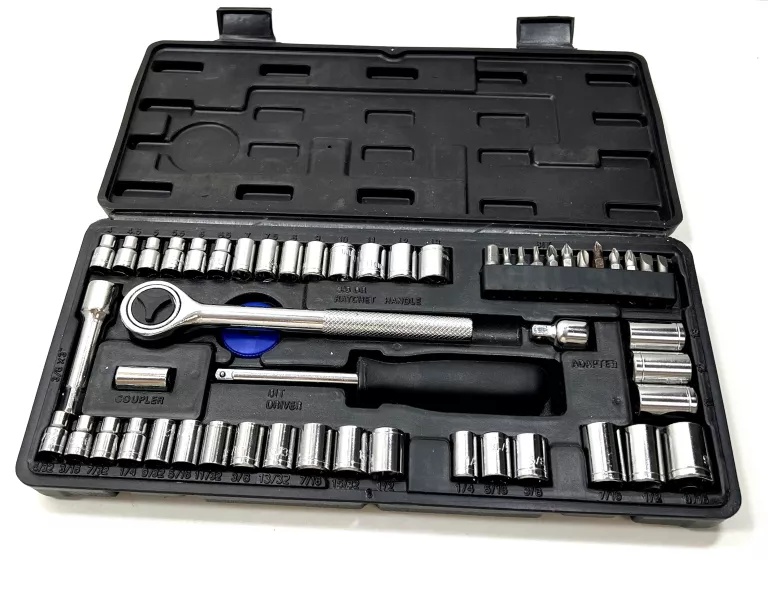 zestaw-klucz-z-nasadkami-w-walizce-mickiewicza-8-chrzanow