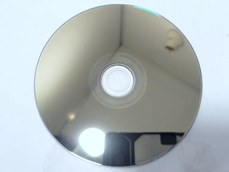 gra-ps4-uncharted-4-kres-zlodzieja-wersja-jezykowa-216085-1