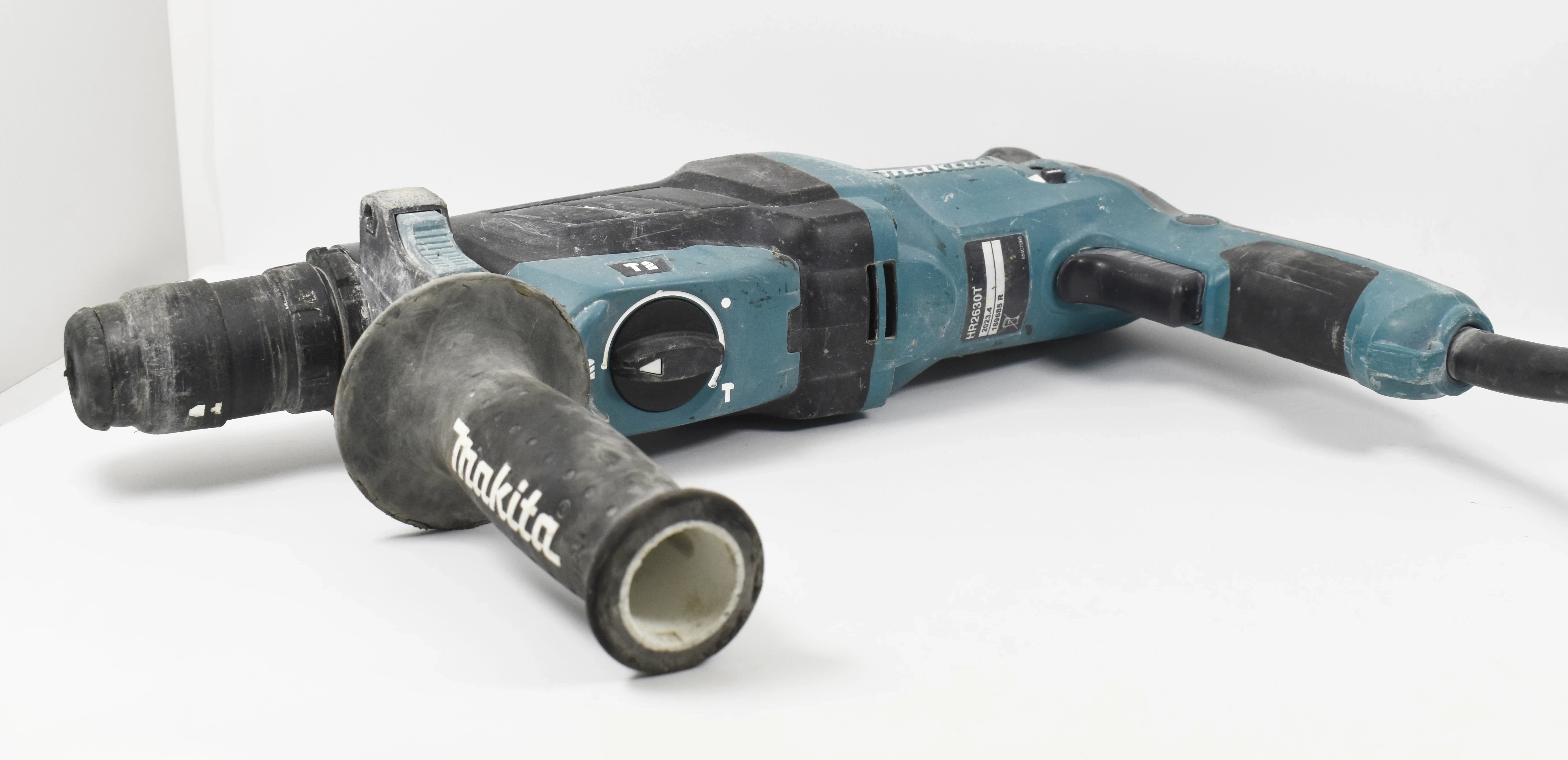 mlotowiertarka-makita-hr2630t-ean-gtin-0088381687300