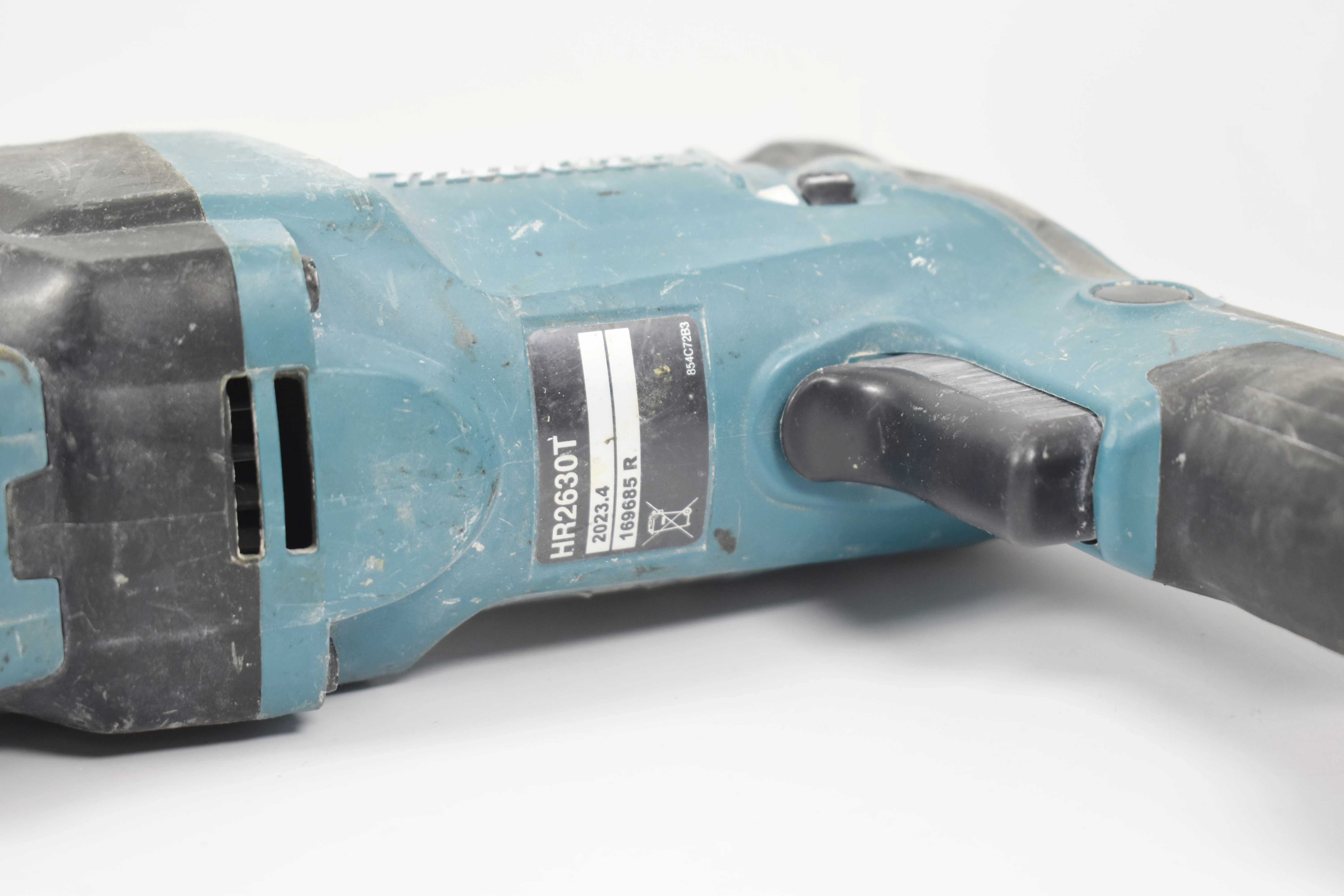 mlotowiertarka-makita-hr2630t-stan-11323-2