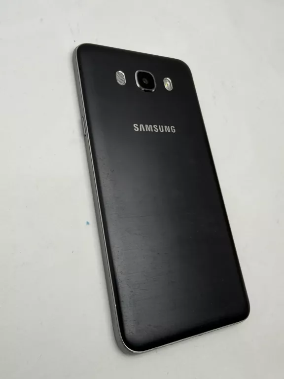 telefon-samsung-galaxy-j7-16gb-przekatna-ekranu-550