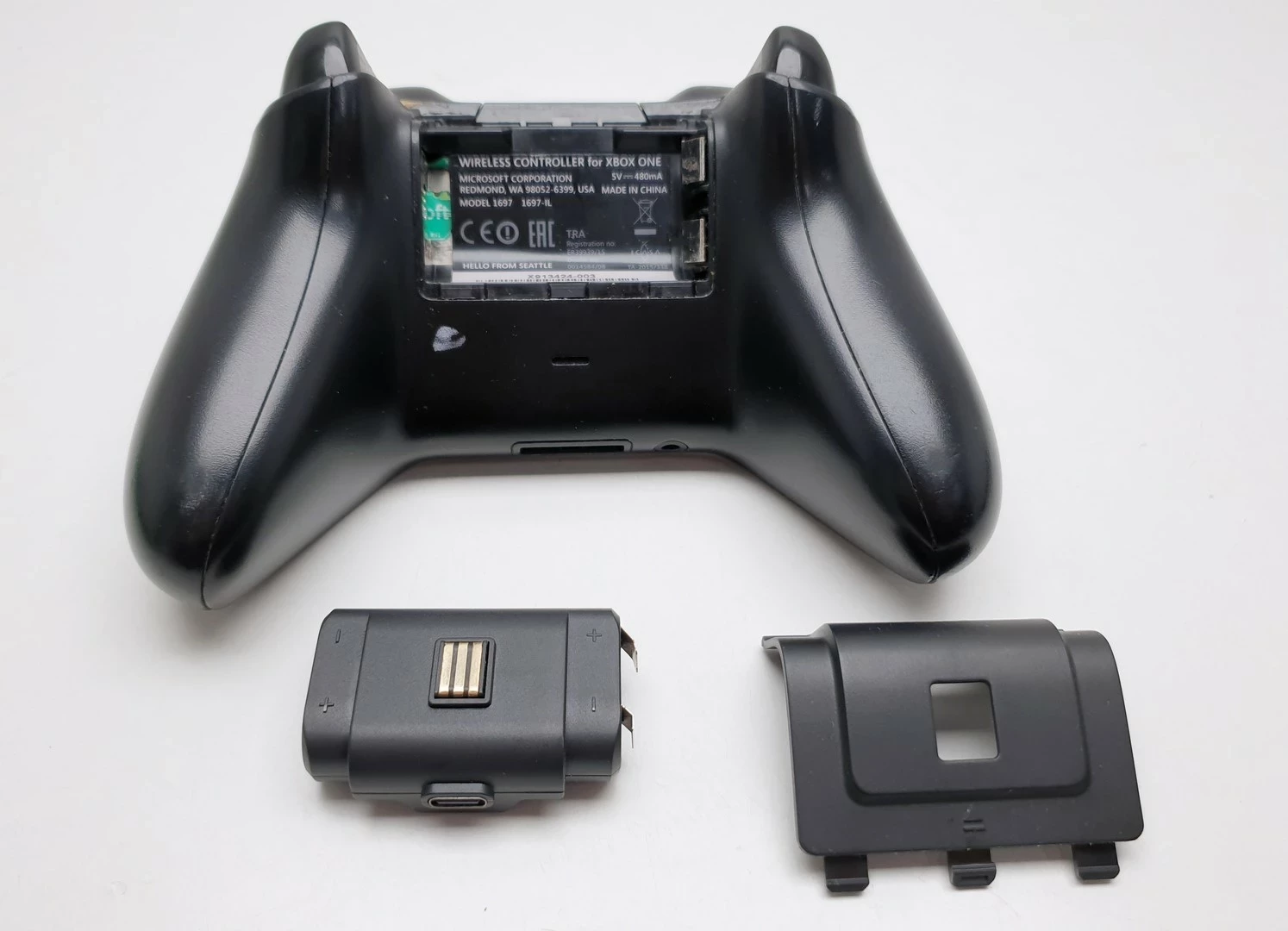 pad-do-konsoli-xbox-one-czarny-kolor-249512-1647413