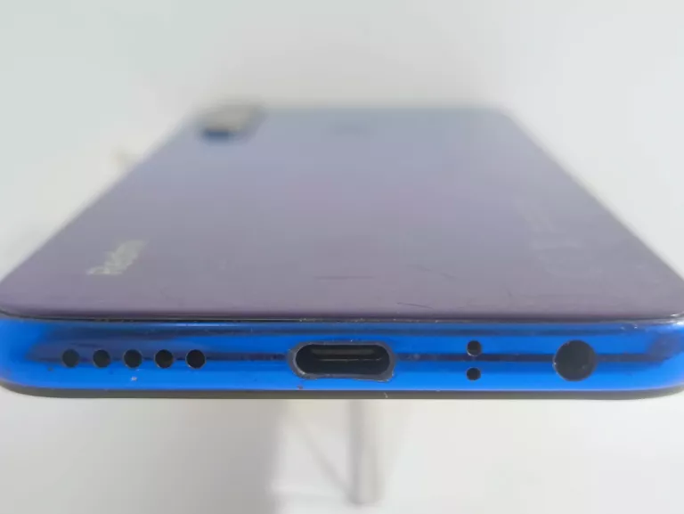 telefon-redmi-note-8t-464gb-niebieski-przekatna-ekranu-630