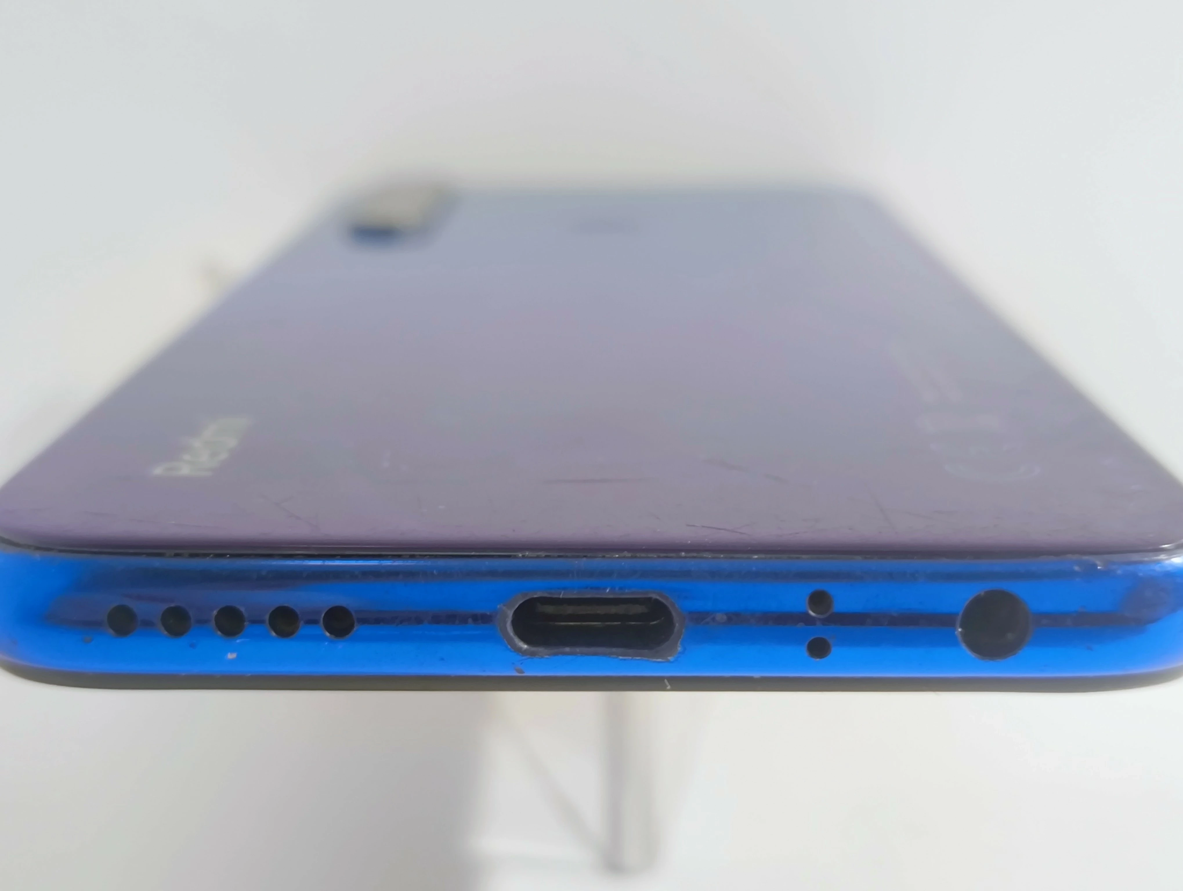 telefon-redmi-note-8t-464gb-niebieski-przekatna-ekranu-630