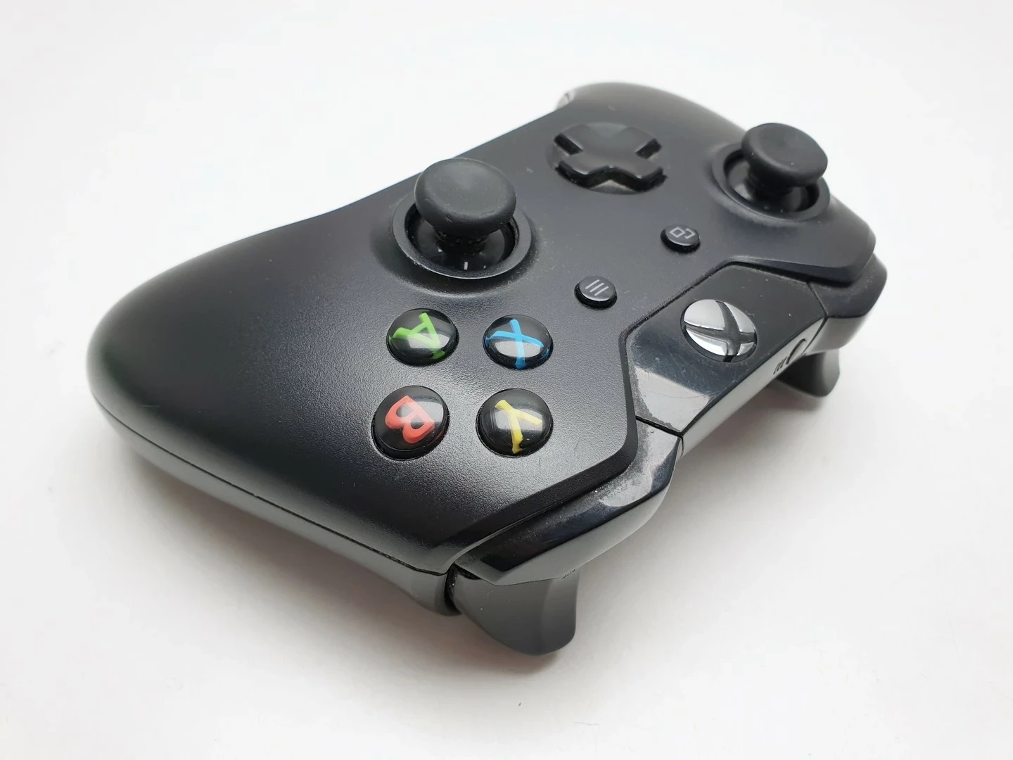 pad-do-konsoli-xbox-one-czarny-stan-11323-2