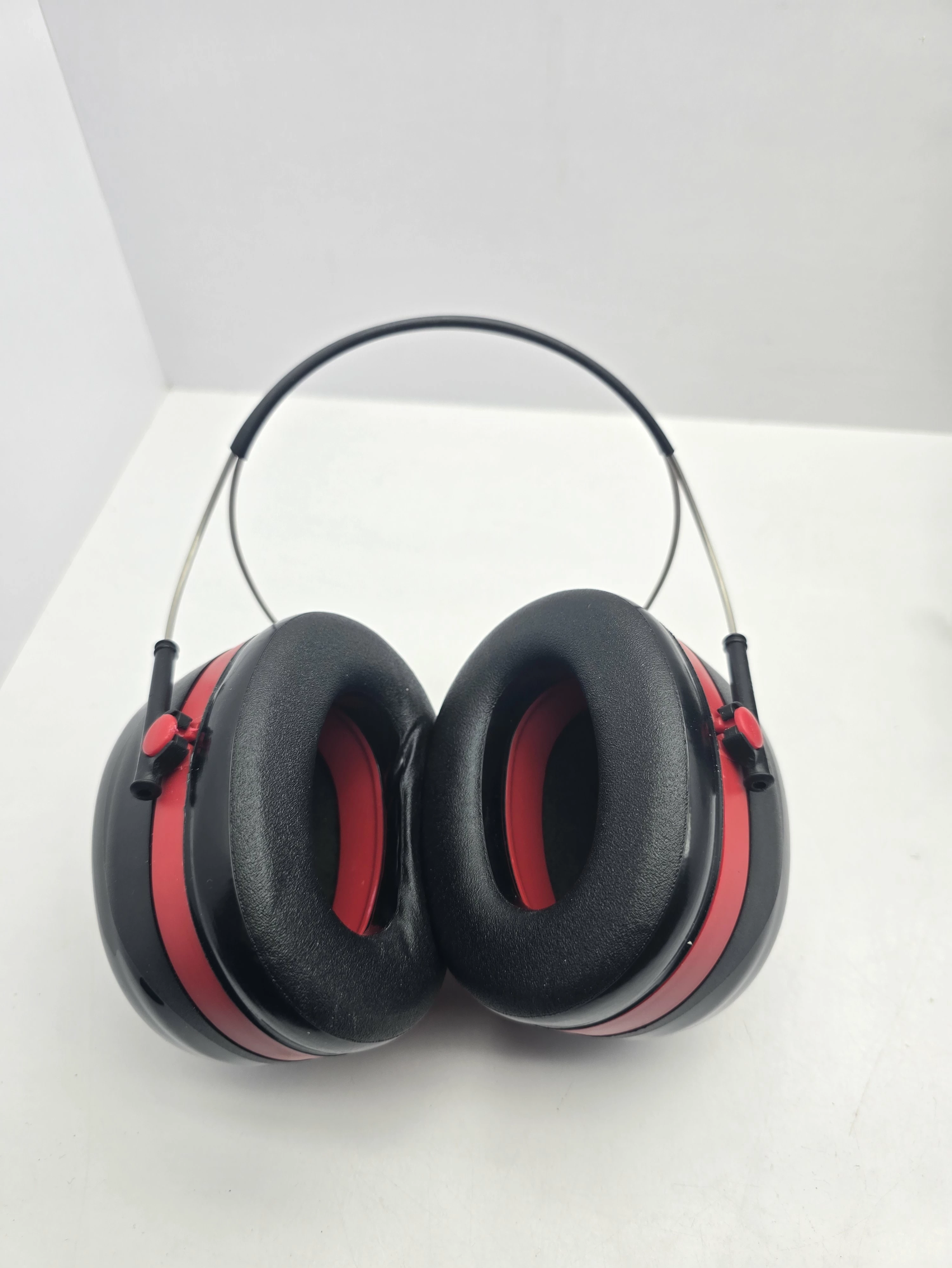 ochronniki-sluchu-3m-peltor-optime-iii-h540b-stan-11323-2