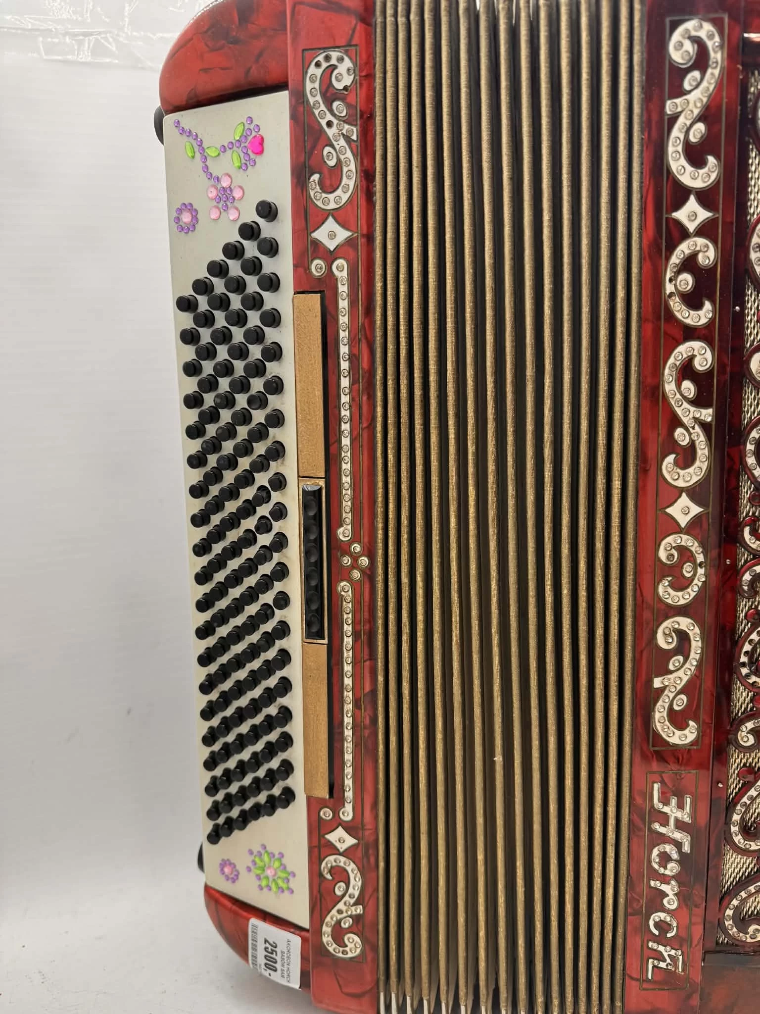 akordeon-horch-120-basow-sam-product-id-bc2f618c-f4a2-462a-9a78-4a9827b647cd