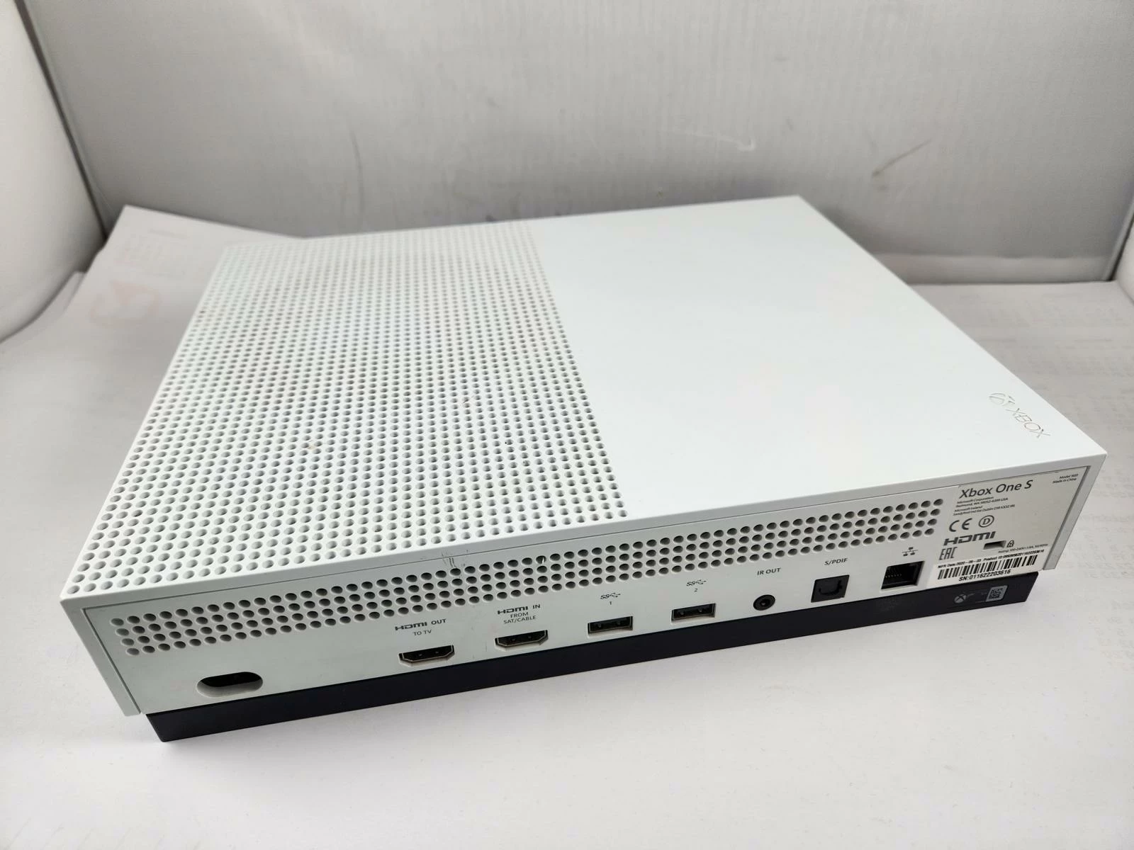 konsola-xbox-one-s-1tb-pad-6-gier-zestaw-liczba-kontrolerow-w-zestawie-205994-225550