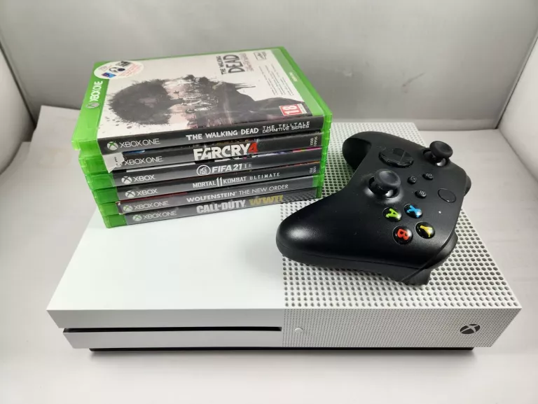 konsola-xbox-one-s-1tb-pad-6-gier-zestaw-wielka-rzeznicka-1-srem-centrum