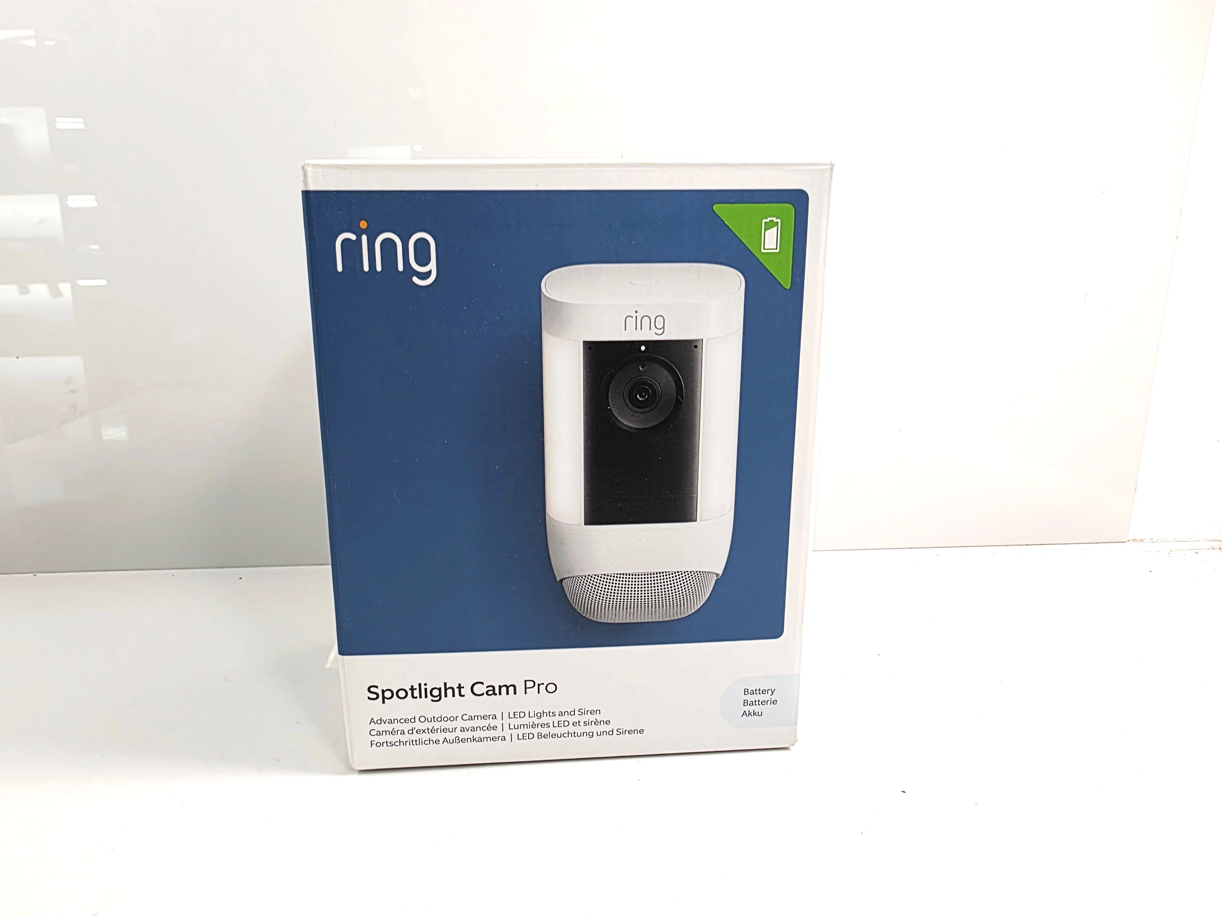 kamera-zewnetrzna-ring-spotlight-cam-pro-biala-wifi-wideo-2k-ean-gtin-840268905002