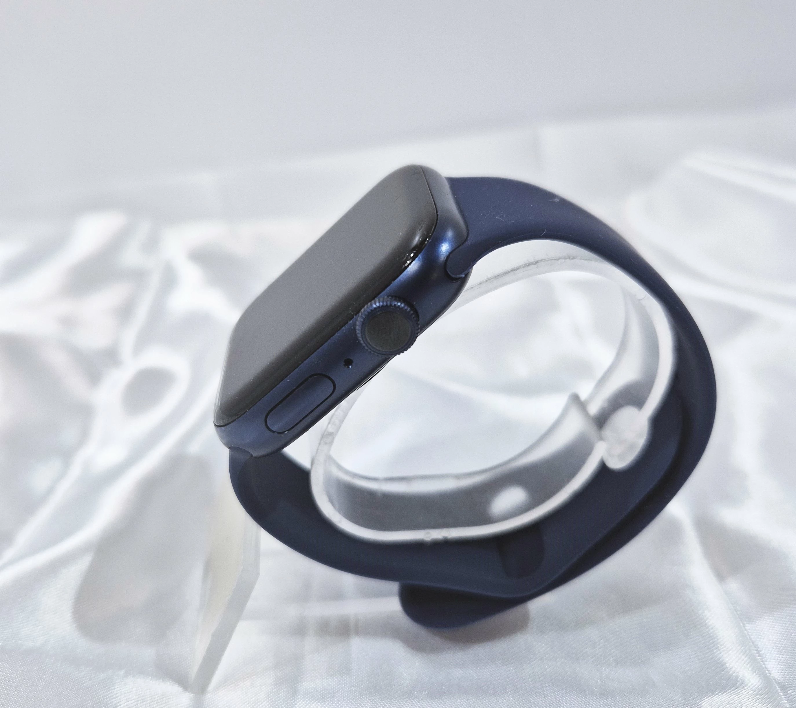 apple-watch-s6-44-mm-a2292-gps-aluminium-75-granatowy-marka-248811-1131476