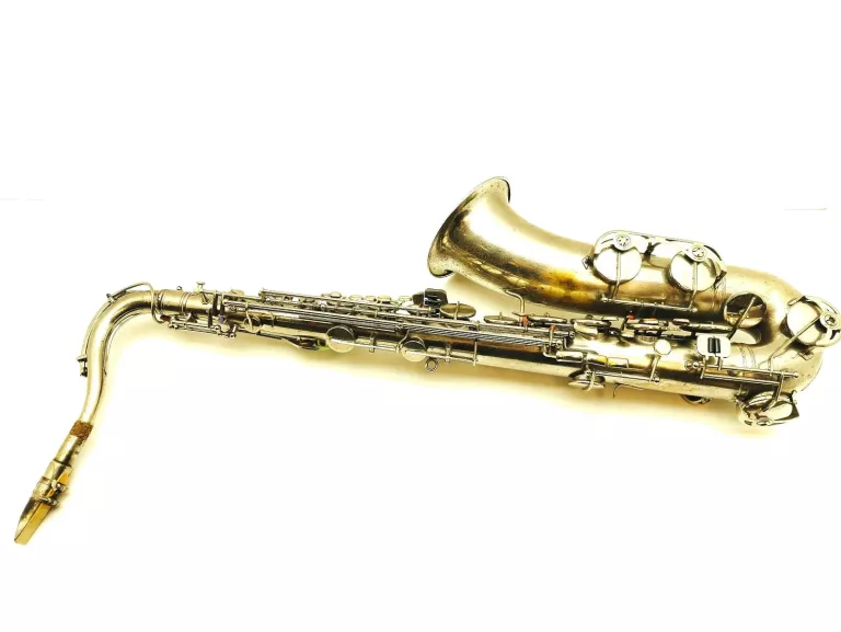 saksofon-weltklang-targowa-7-leczna