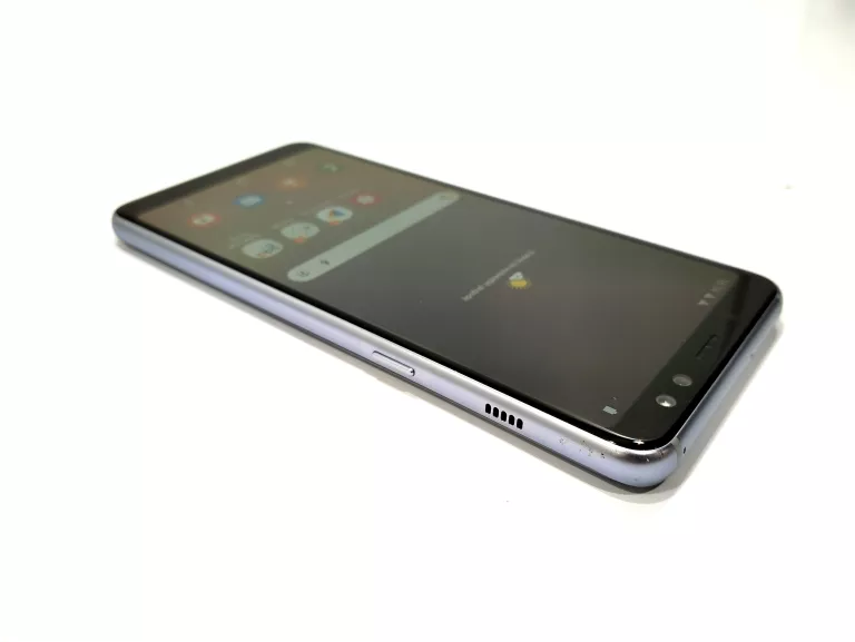 telefon-samsung-a8-2018-464gb-2sim-przekatna-ekranu-560