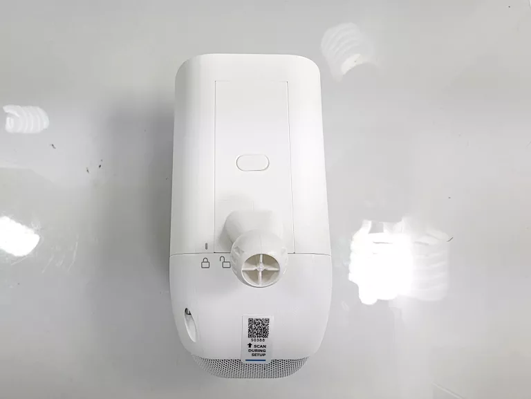 kamera-zewnetrzna-ring-spotlight-cam-pro-biala-wifi-wideo-2k-marka-248811-1080342