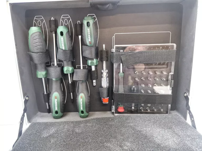 stalowa-walizka-z-narzedziami-108-elementow-product-id-3f36e78d-24ad-46b6-a772-b319e29c1f11