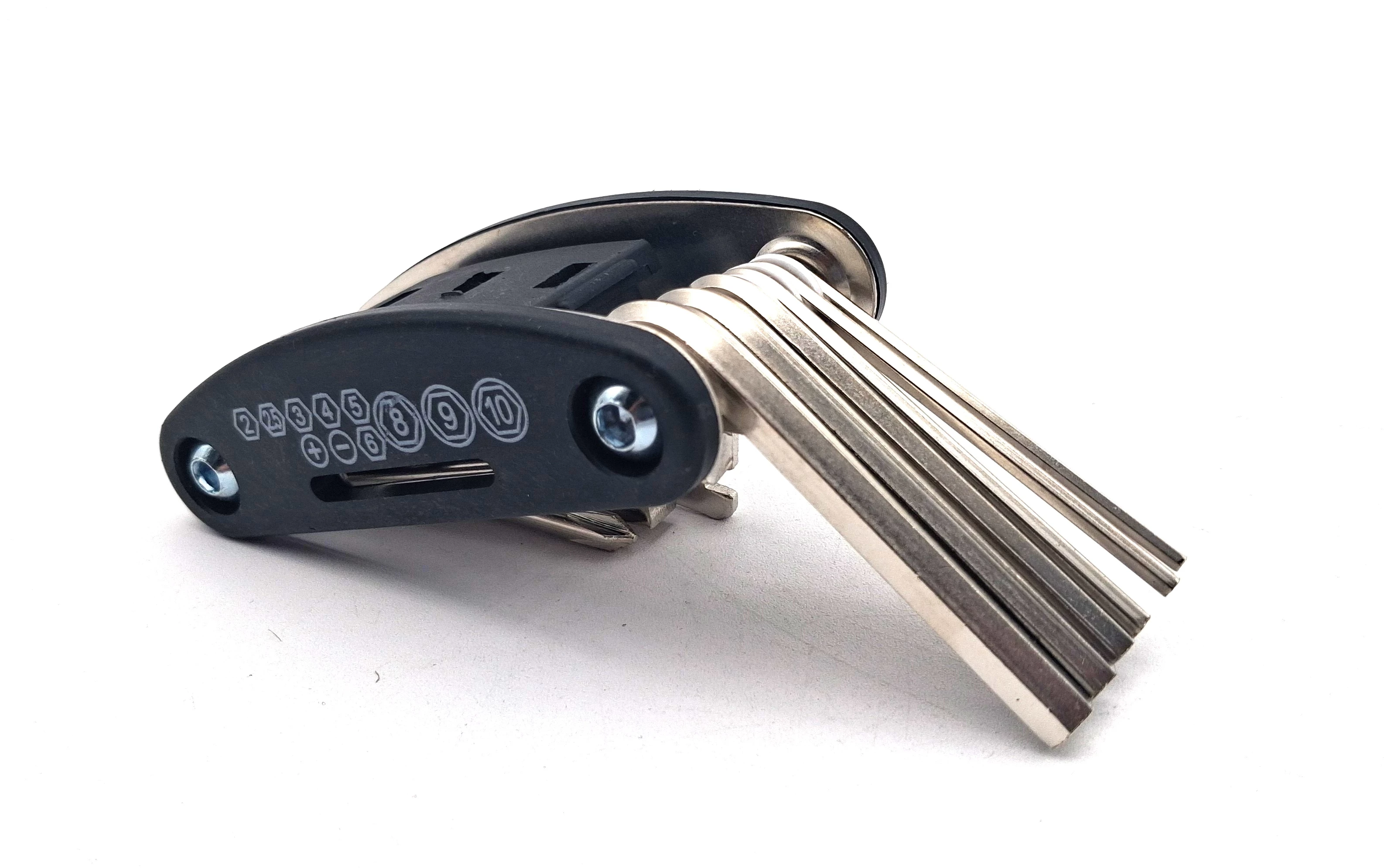narzedzie-wielofunkcyjne-rowerowe-decathlon-multitool-model-multitool-500