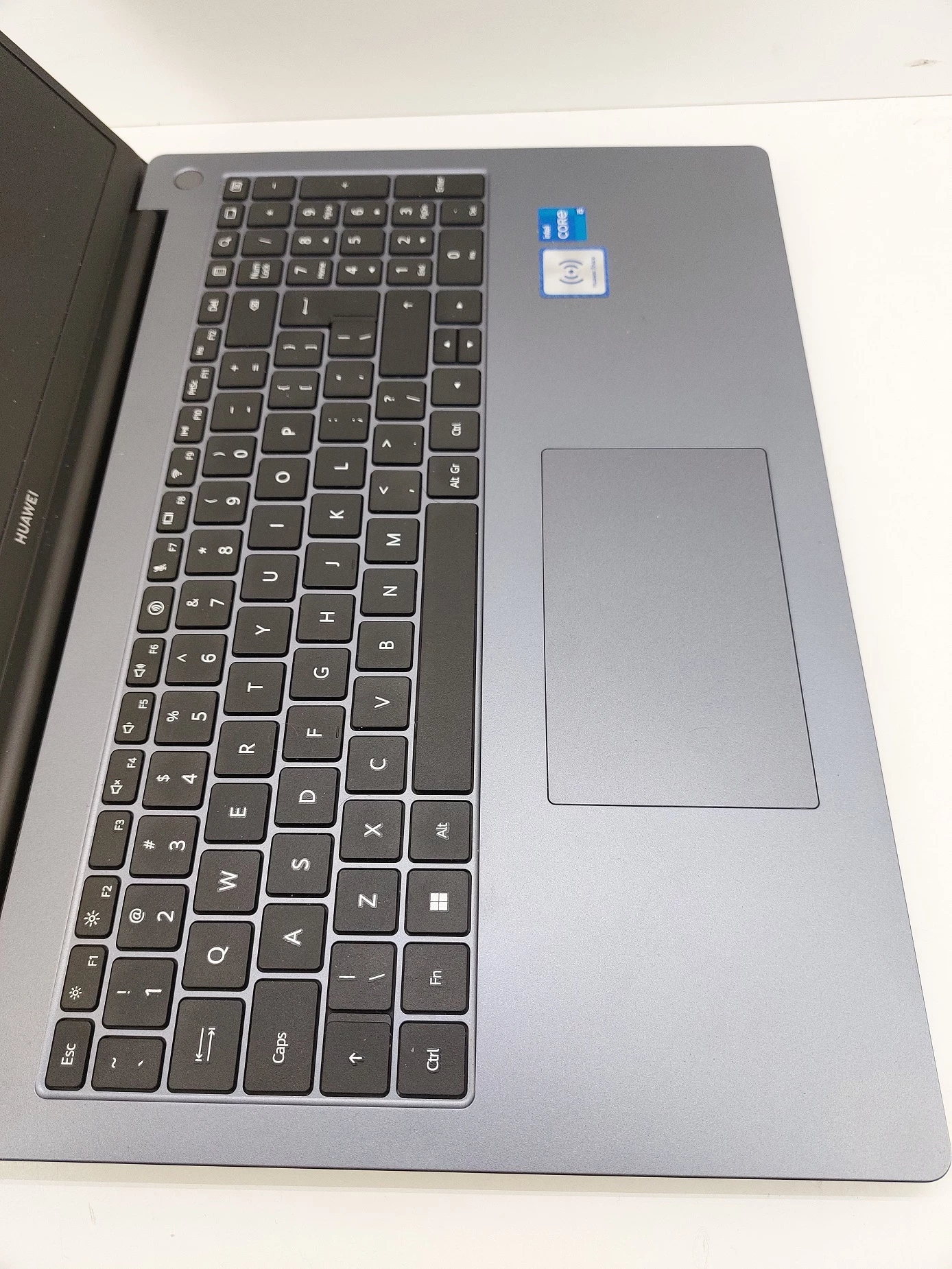 laptop-huawei-matebook-d16-mclg-x-i5-13gen-1tb-ssd-16gb-ram-komplet-igla-kod-producenta-mitchellg-w5611d