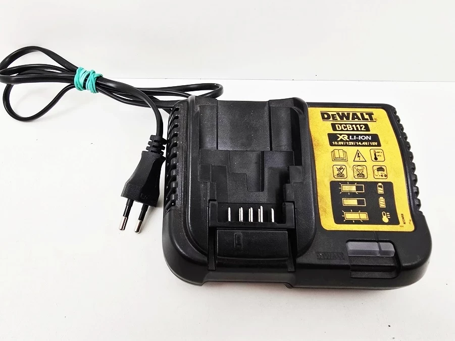 ladowarka-dewalt-dcb112-stan-11323-2