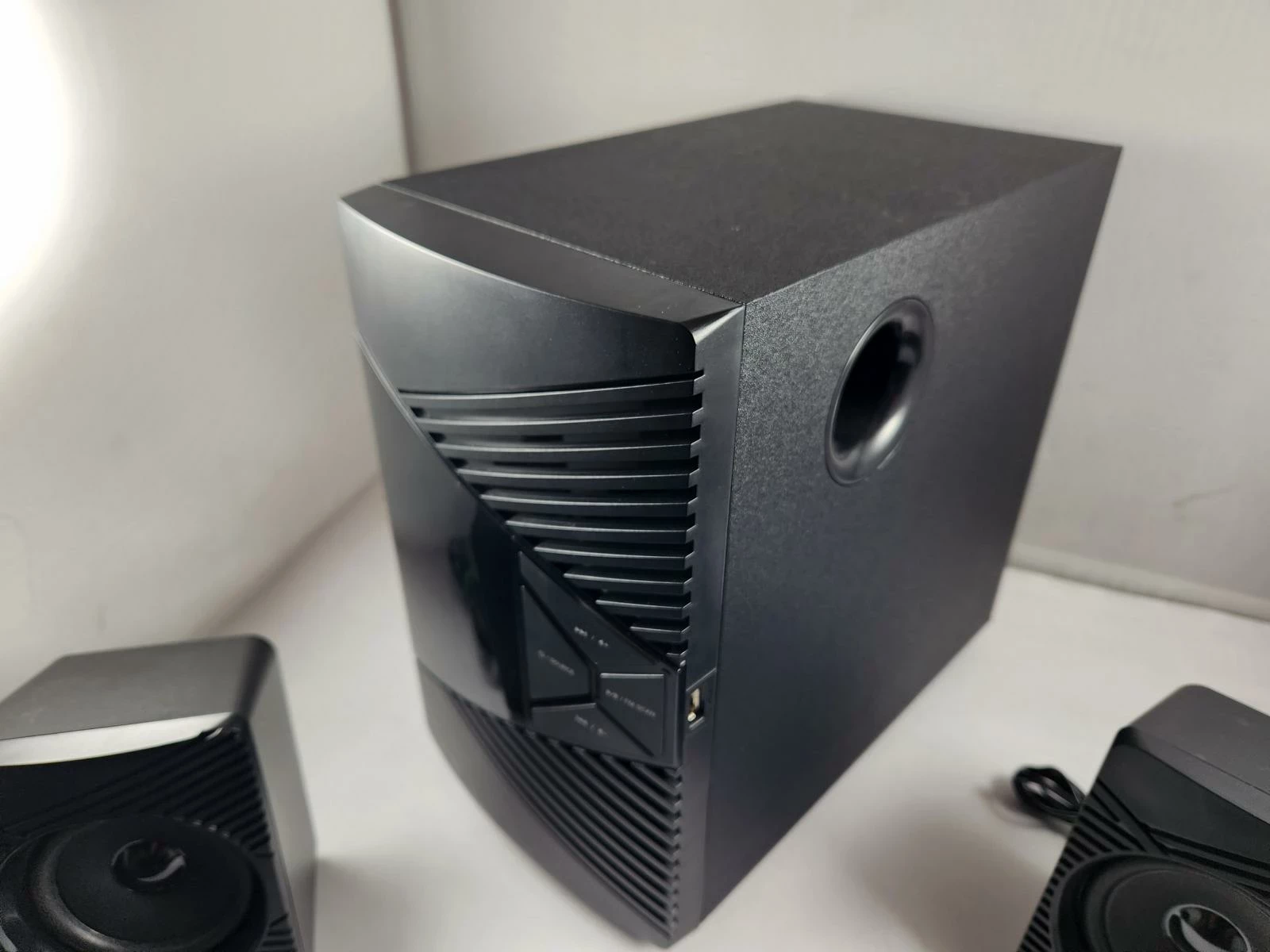 glosniki-creative-sbs-e2500-21-komplet-stan-11323-2