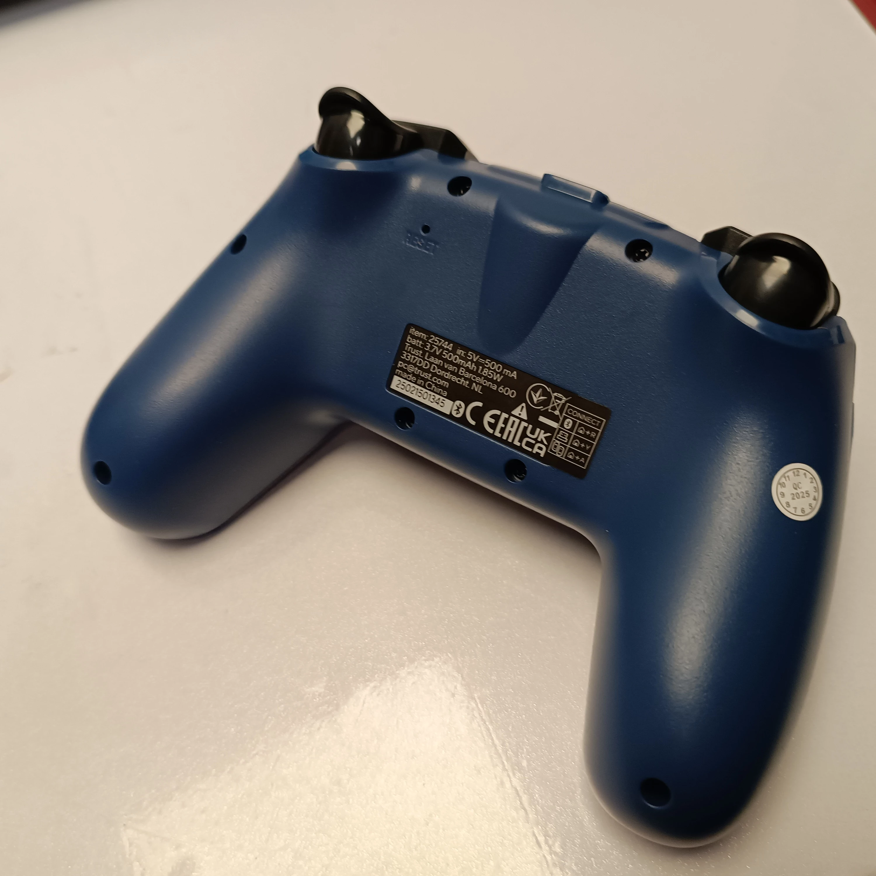 pad-bezprzewodowy-trust-gxt1542sm-kod-producenta-25744