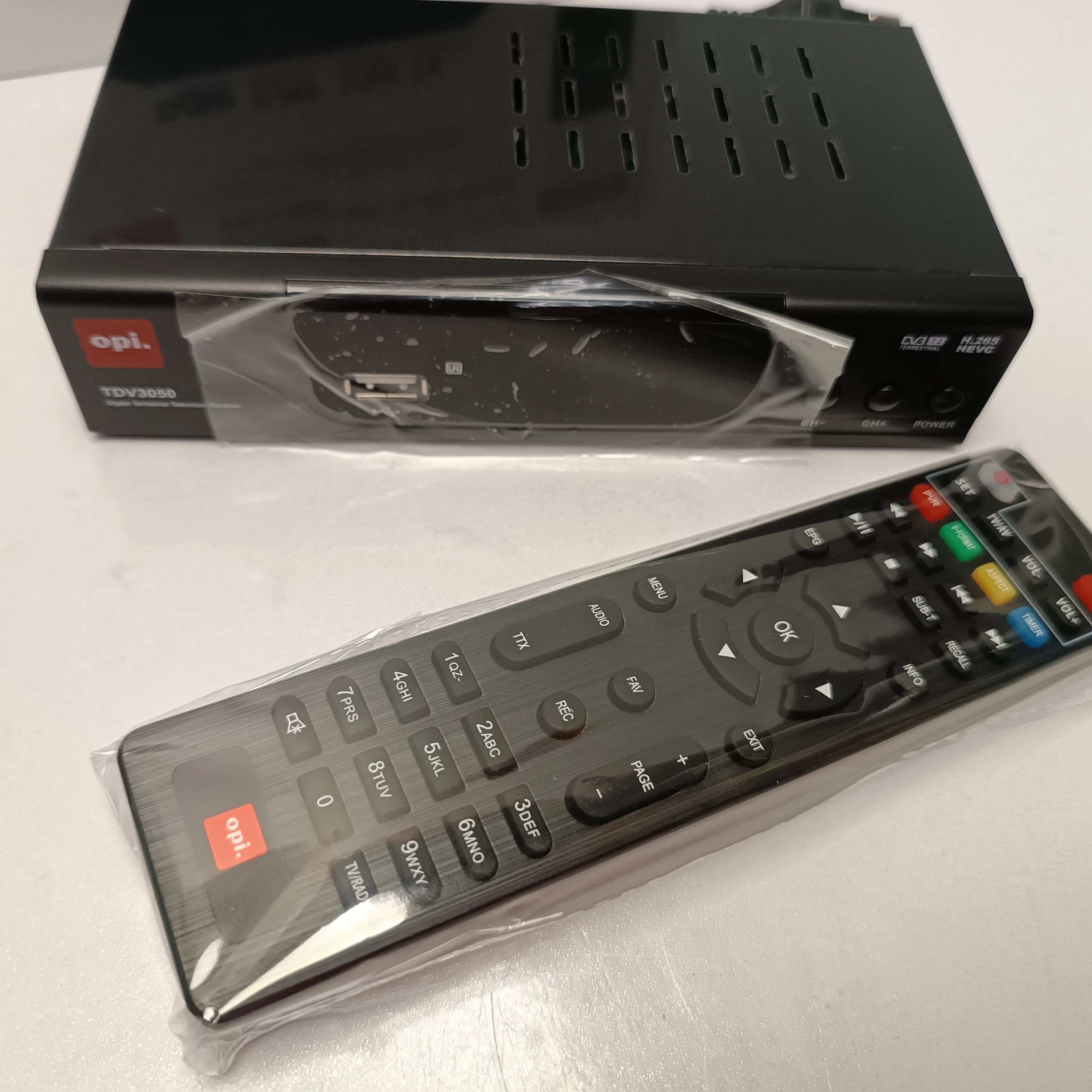 tuner-dvbt-2-opi-tdv3050-hevc-h265-stan-11323-2