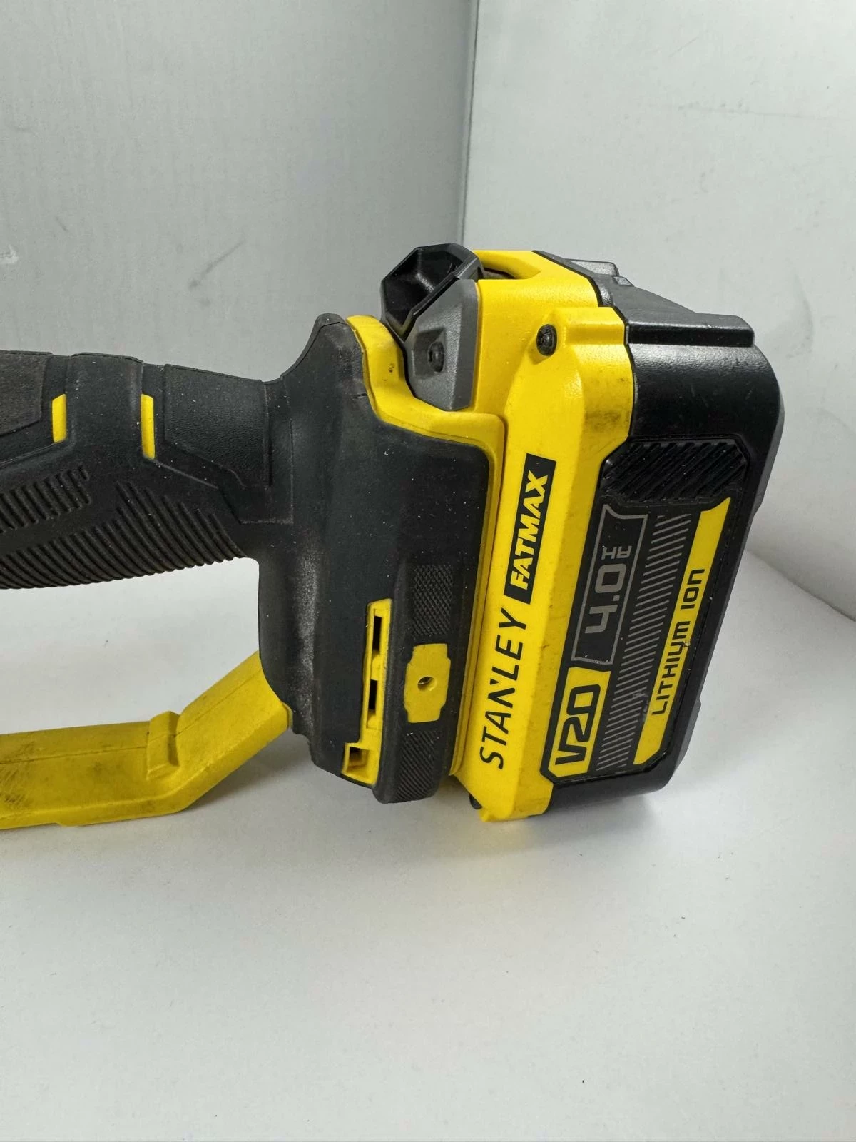 szlifierka-stanley-fatmax-sfmcg400-akumulator-rodzaj-zasilania-128529-1