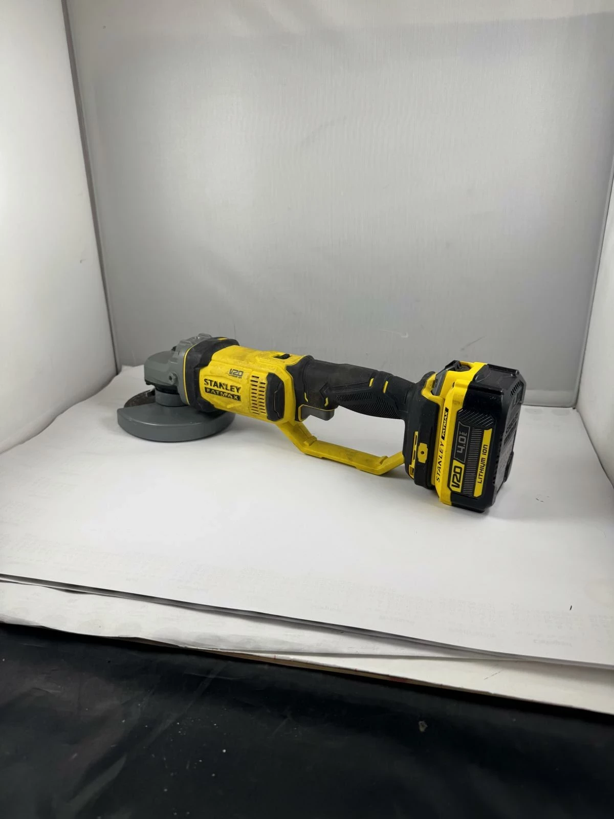 szlifierka-stanley-fatmax-sfmcg400-akumulator-wielka-rzeznicka-1-srem-centrum