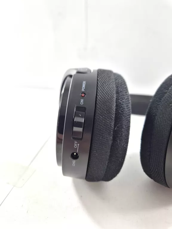 sluchawki-nauszne-sony-mdr-rf811r-transmisja-sygnalu-203713-217793