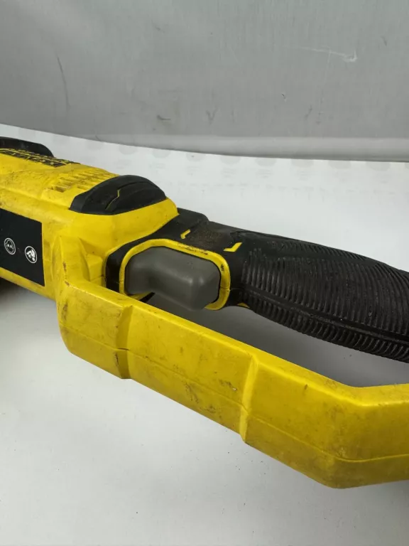 szlifierka-stanley-fatmax-sfmcg400-akumulator-kod-producenta-sfmcg400m2k