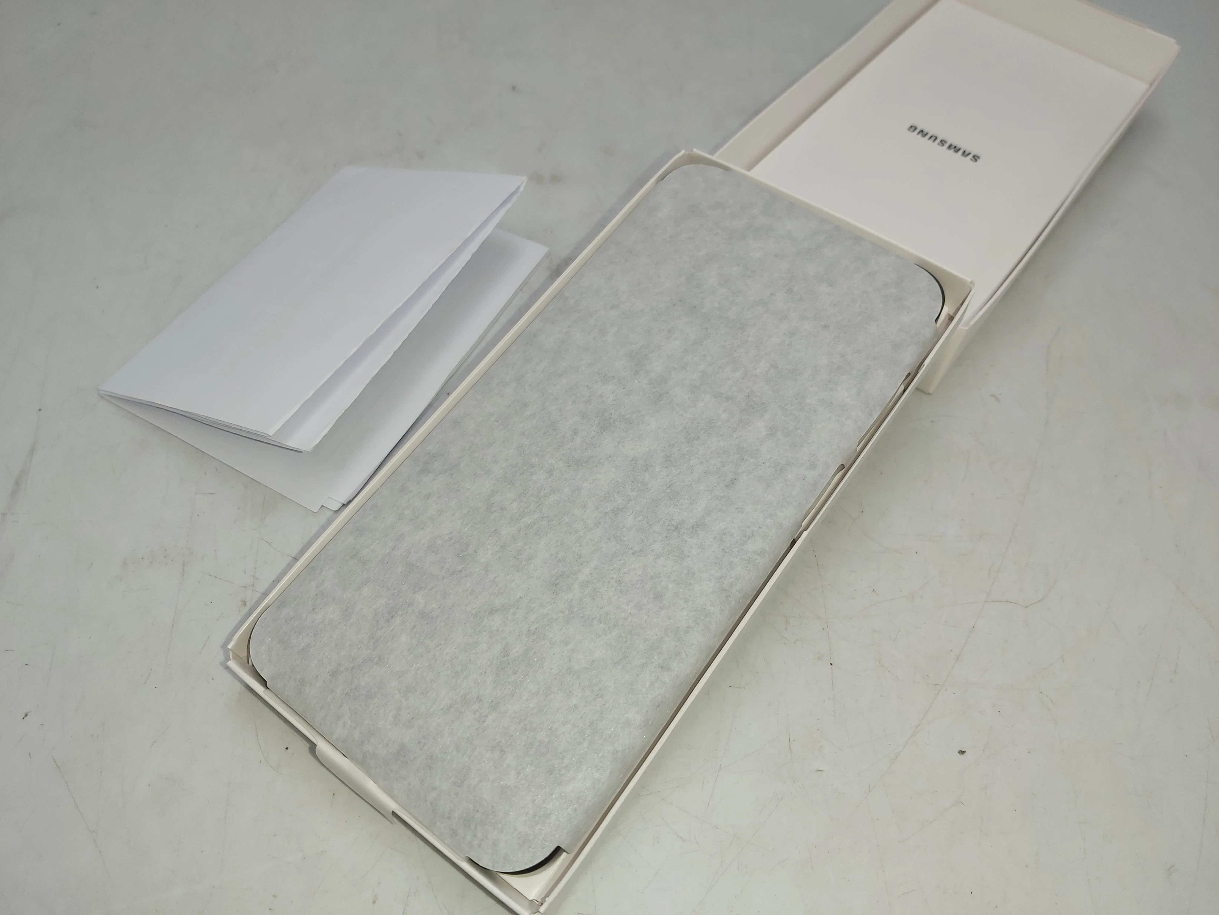 telefon-samsung-galaxy-a17-5g-4128gb-dual-sim-przekatna-ekranu-670