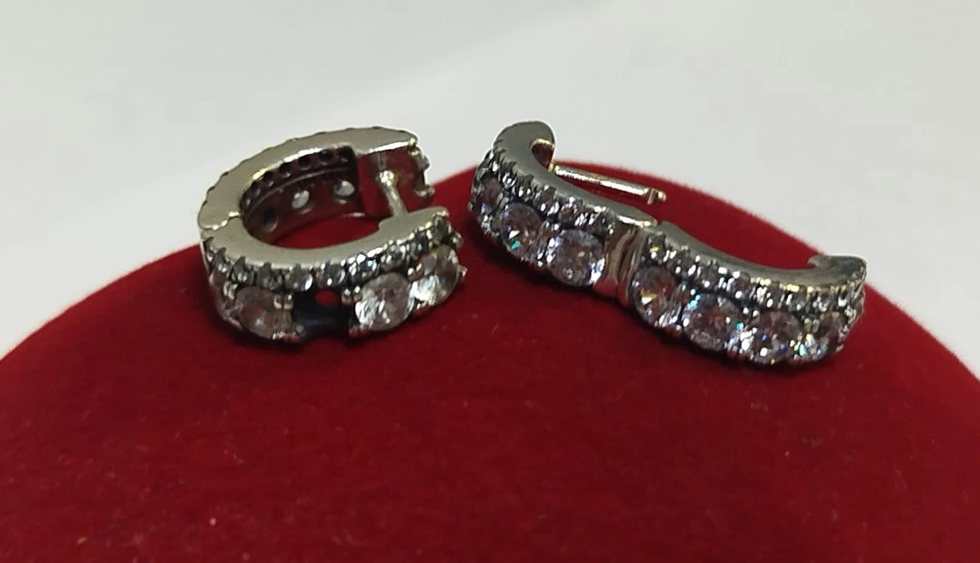 wyjatkowe-kolczyki-z-cyrkoniami-proba-925-waga-444-g-kolor-249512-1647426