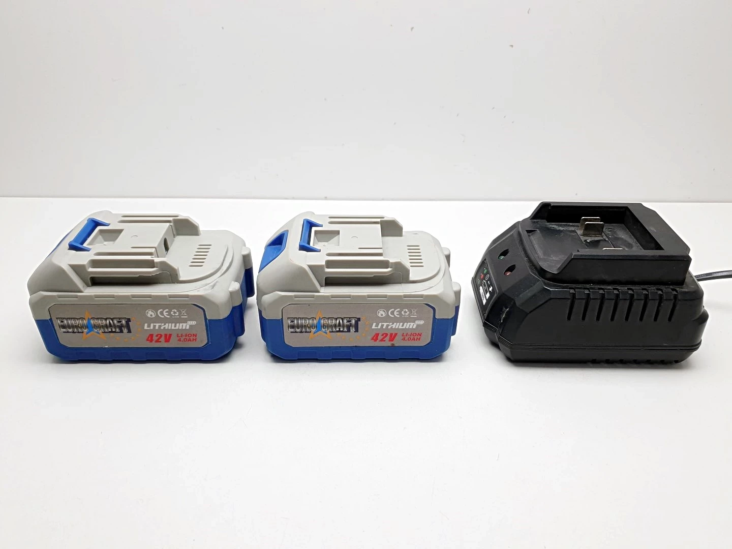 2-akumulatory-eurograft-42v-40-ah-ladowarka-pojemnosc-akumulatora-4