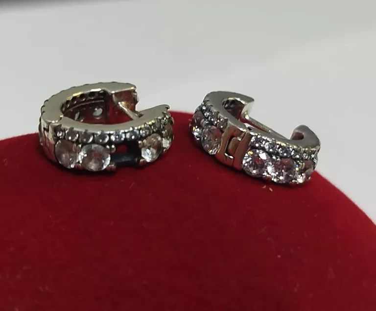 wyjatkowe-kolczyki-z-cyrkoniami-proba-925-waga-444-g-plac-dabrowskiego-2-zelow-palladium