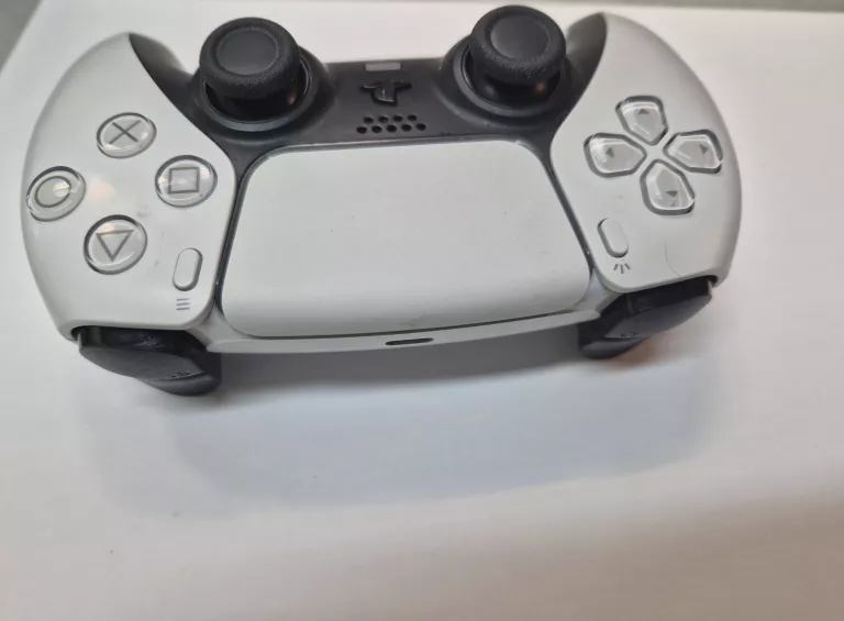 pad-ps5-bialy-stan-11323-2