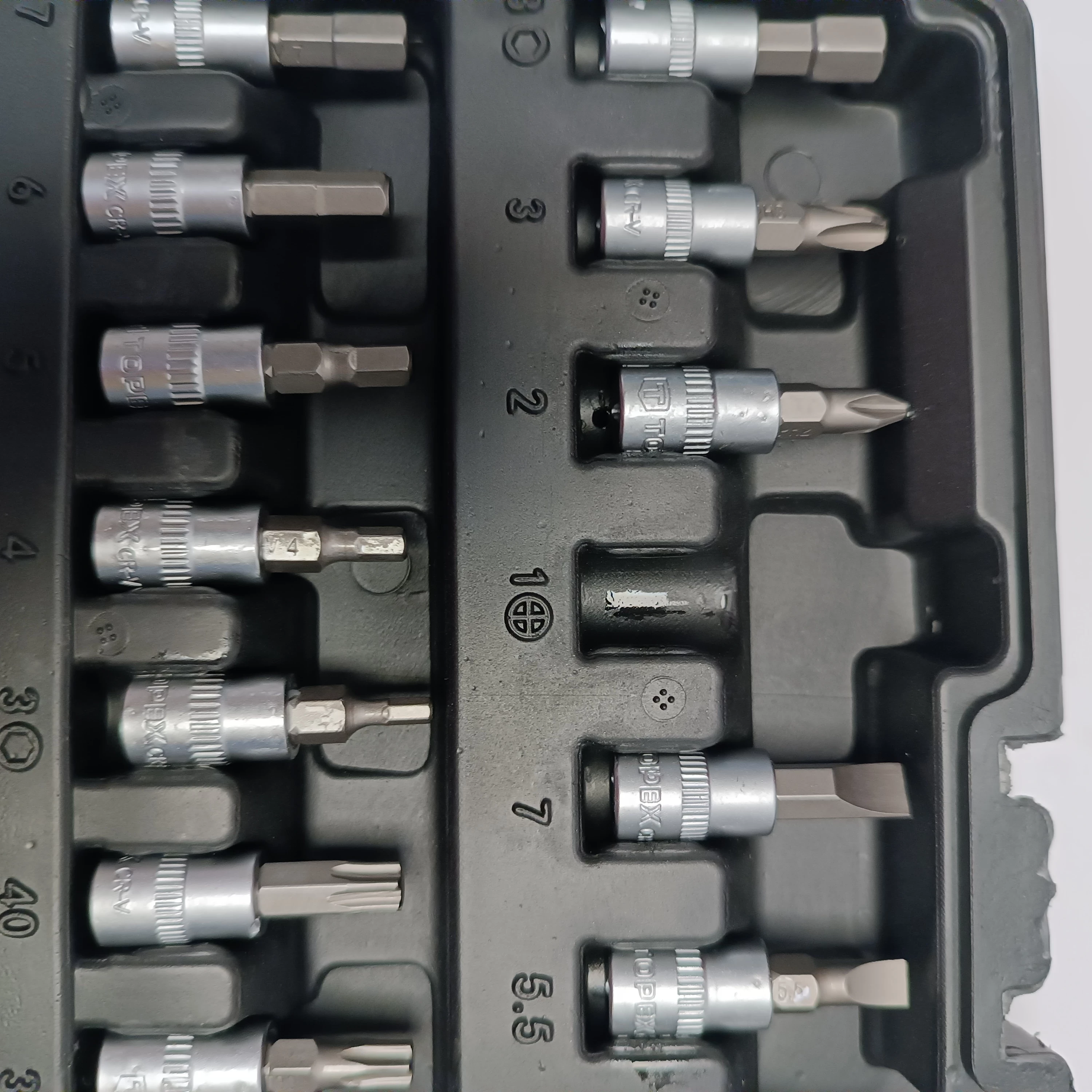 zestaw-kluczy-inbusowych-i-nasadowych-14-topex-38d640-46-szt-rodzaj-klucza-15792-2