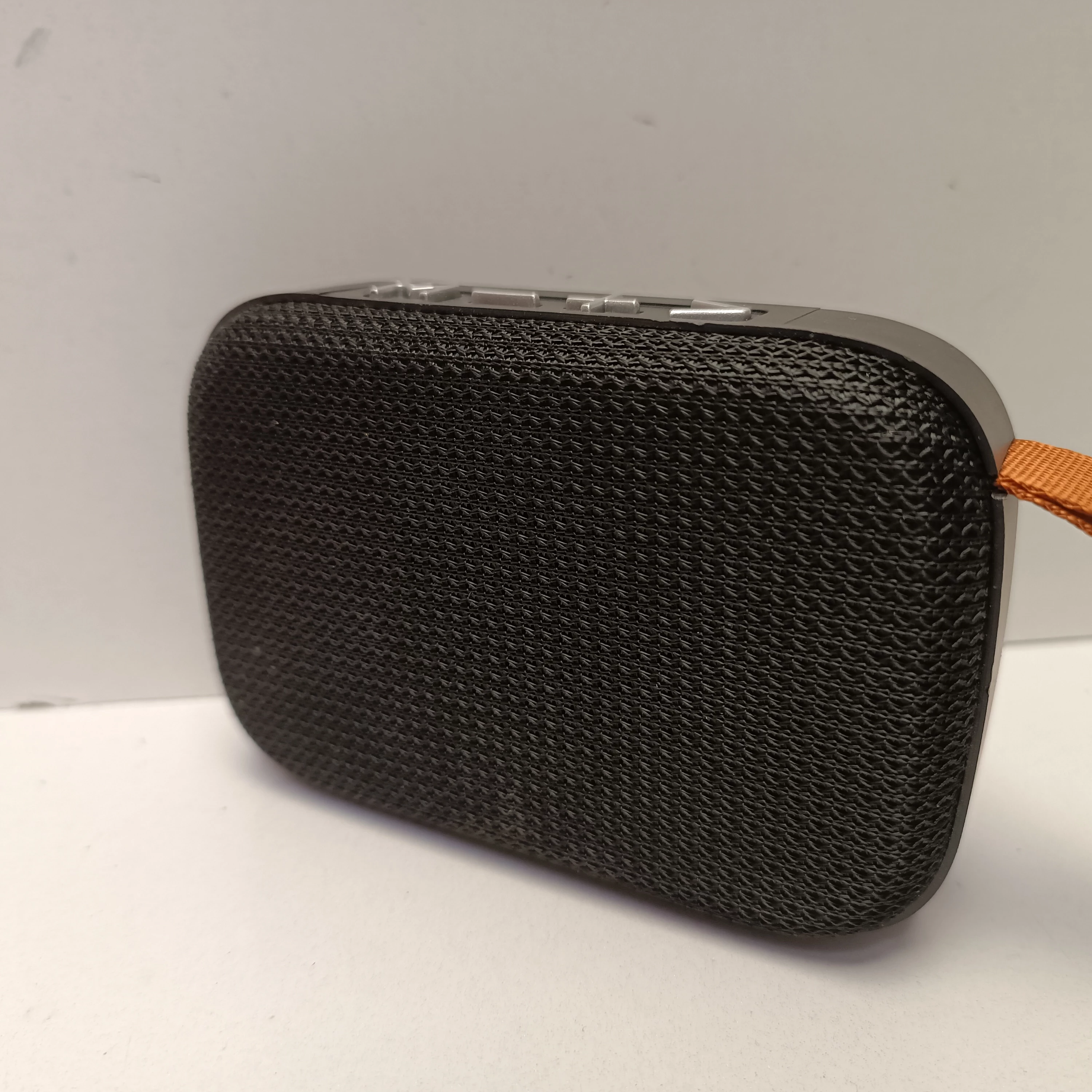 glosnik-bt-czarny-stan-11323-2