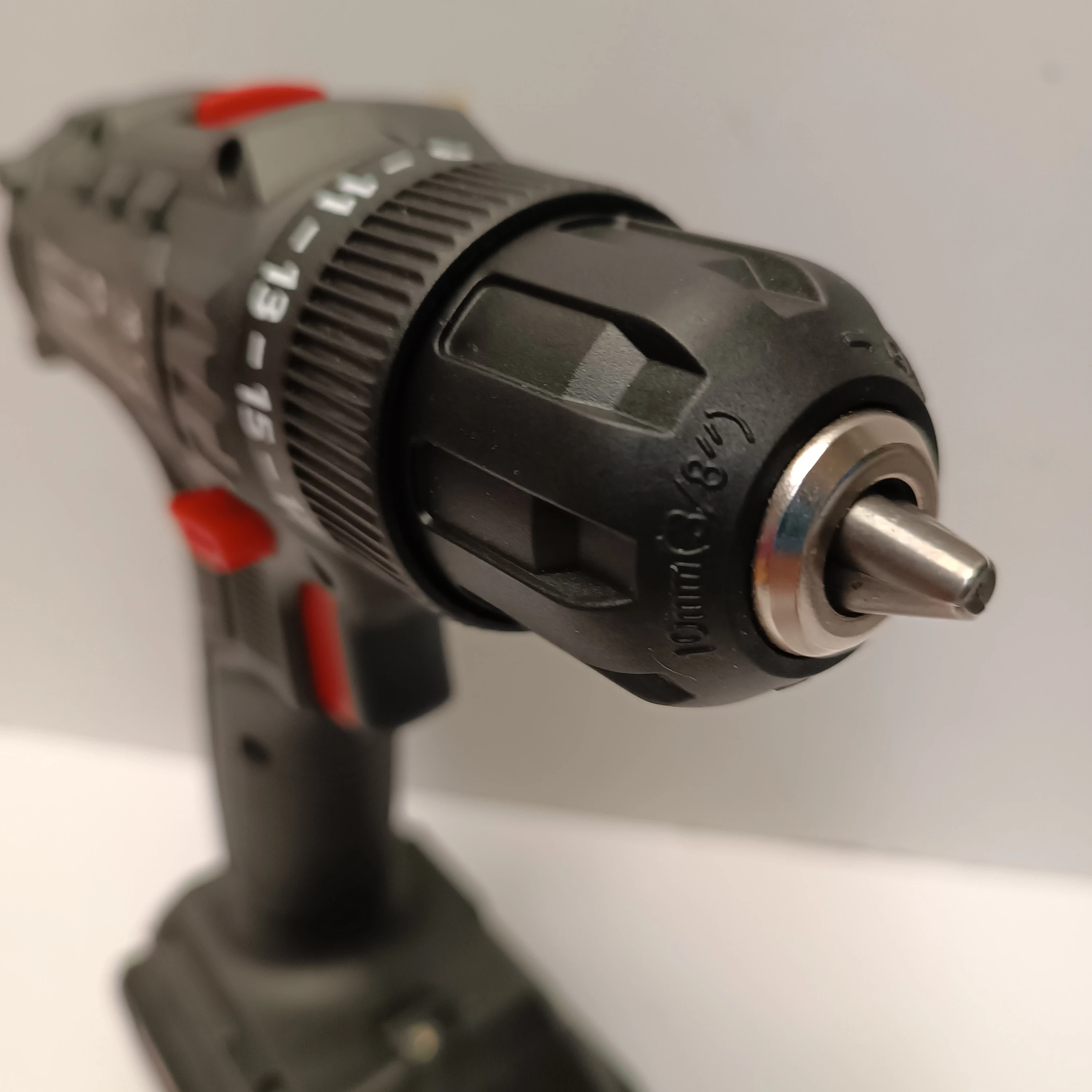 wkretarka-ferm-cdm1199-pojemnosc-akumulatora-200