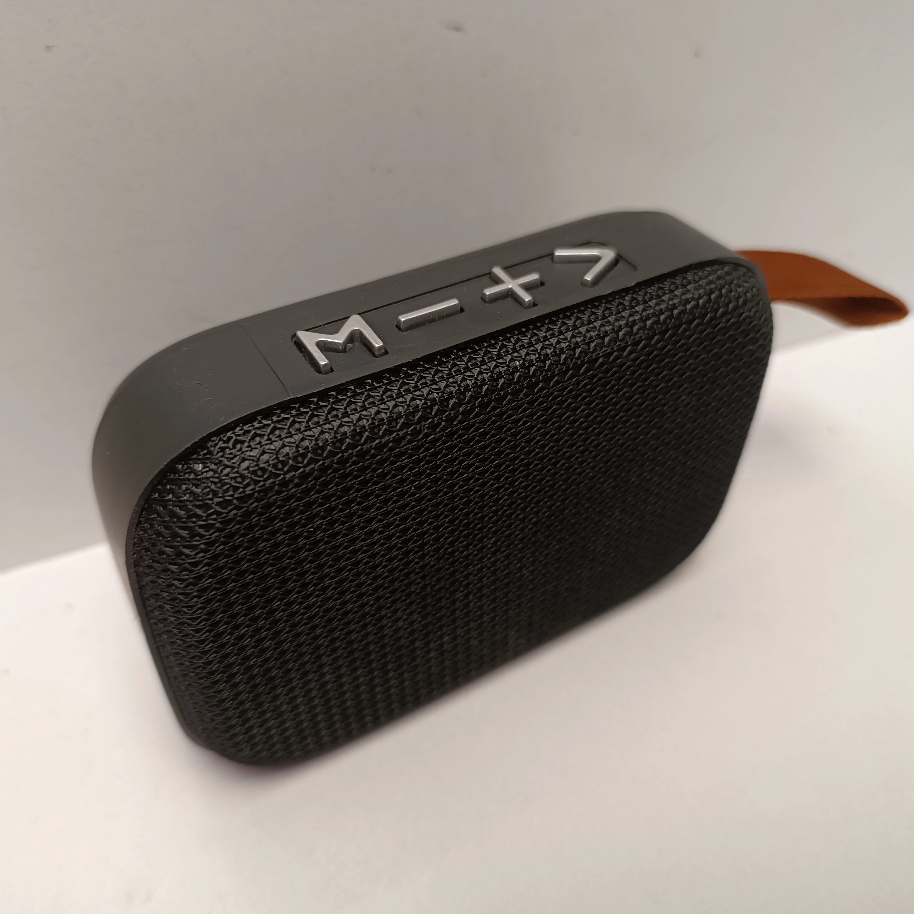 glosnik-bt-czarny-ean-gtin-5906453180458